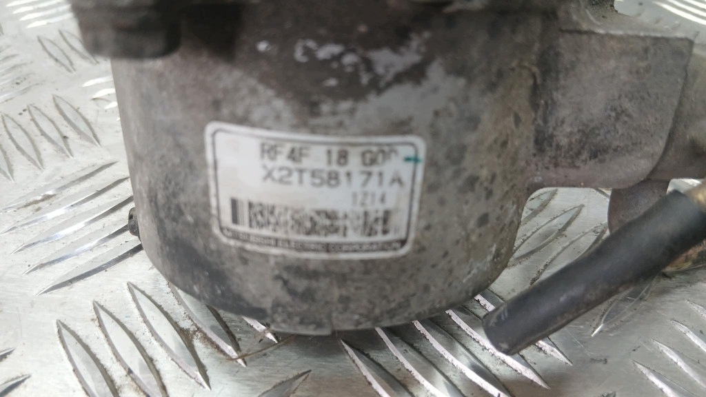 Pompe à vide Mazda 626 2.0 CITD X2T58171A