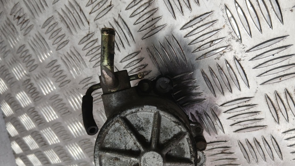 Vakuum pump Mazda 626 2.0 CITD image 6