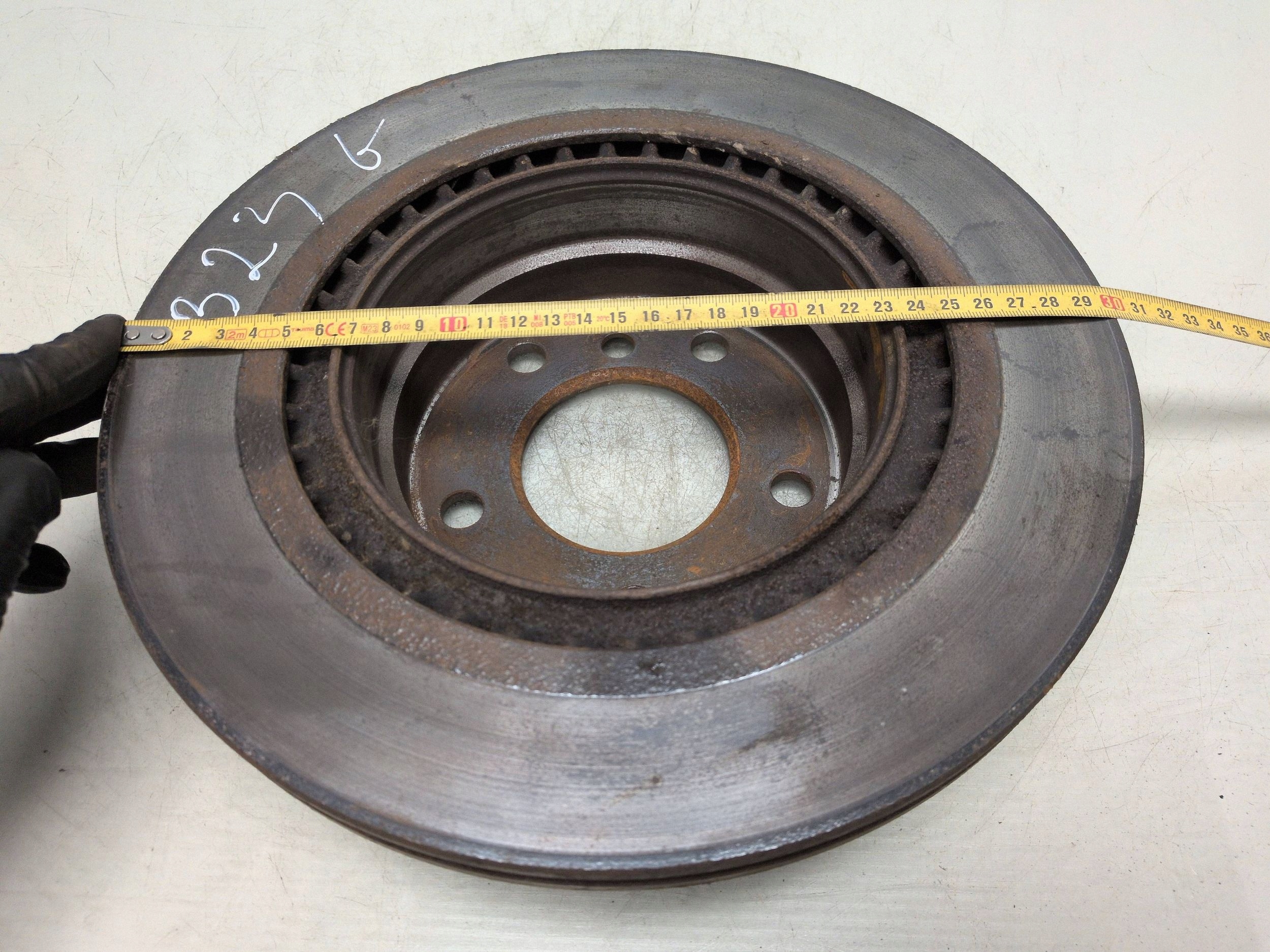 2011 BMW 3 E92 E93 Hintere Bremsscheibe Gebraucht image 3