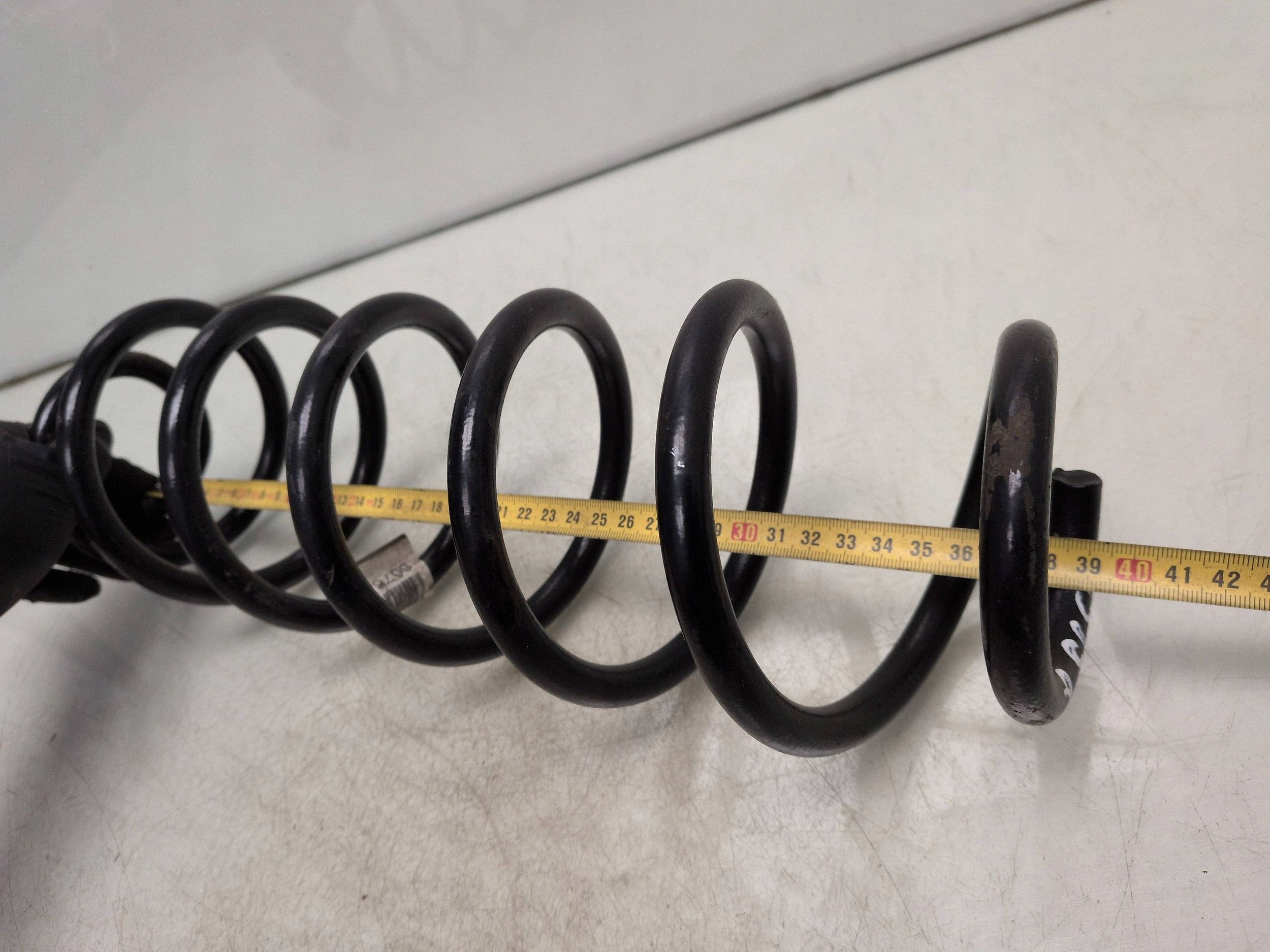 2023 Opel Astra L Rear Spring Used image 4