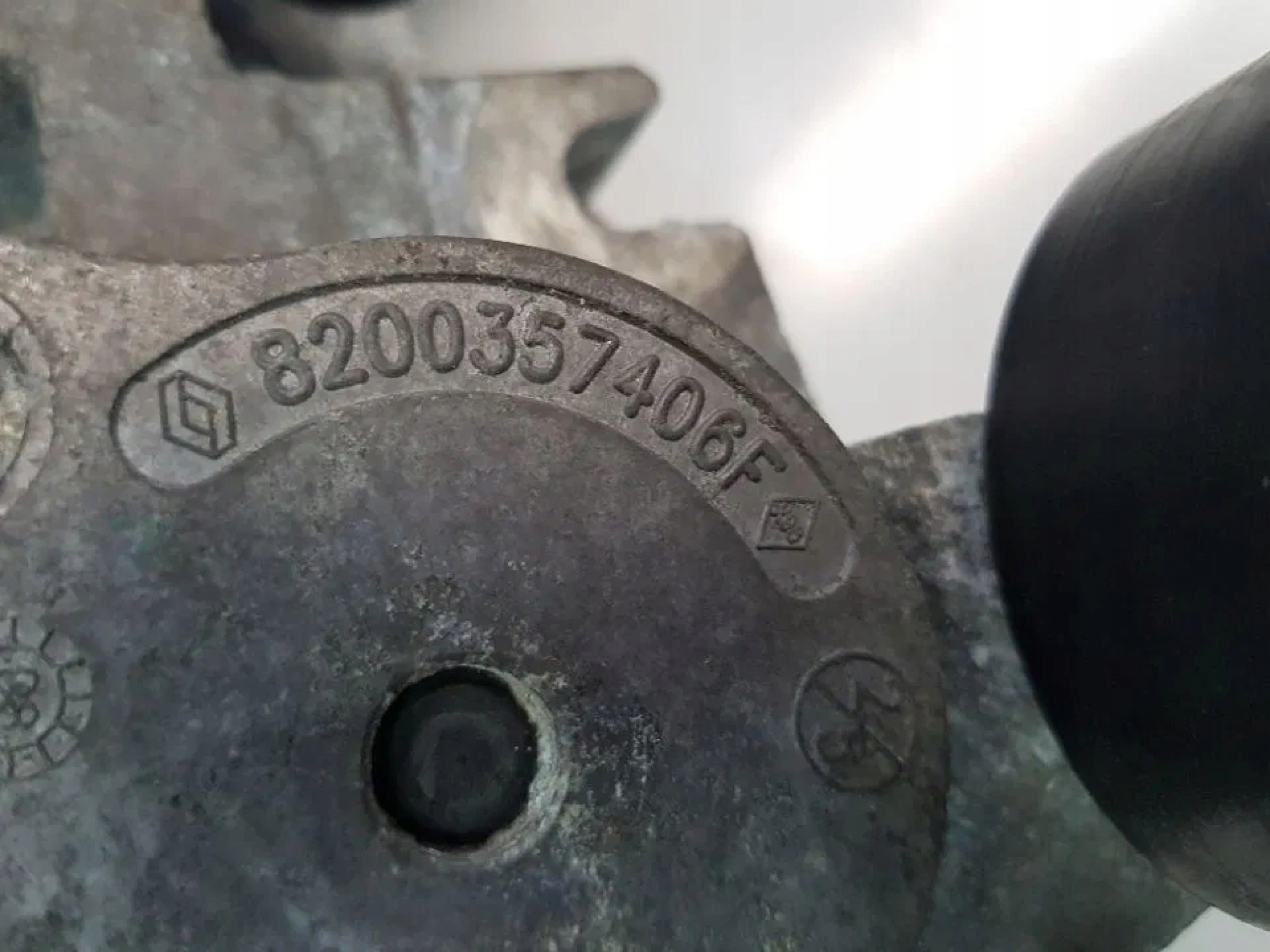 Spannrolle Halterung Lichtmaschine Renault Trafic II Opel Vivaro 2.0D image 8