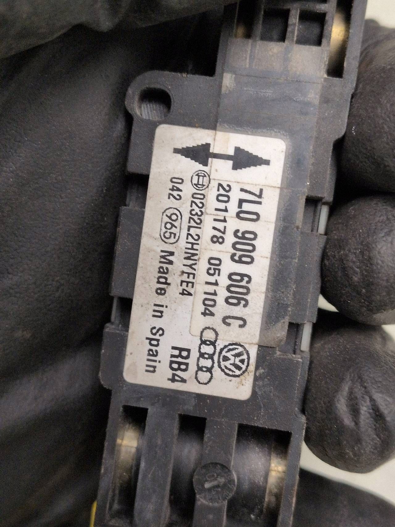 Sensor de Impacto Touareg Cayenne 7L0909606C image 4