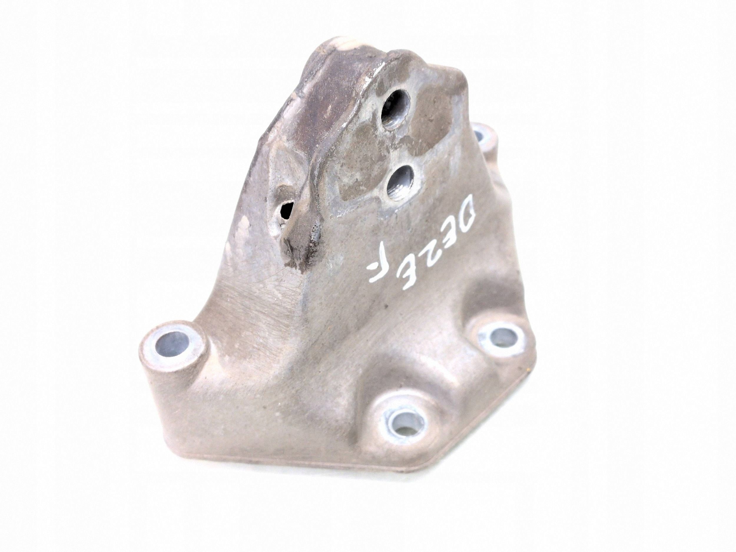 Support de boîte de vitesses Porsche 7L0399649C image 2
