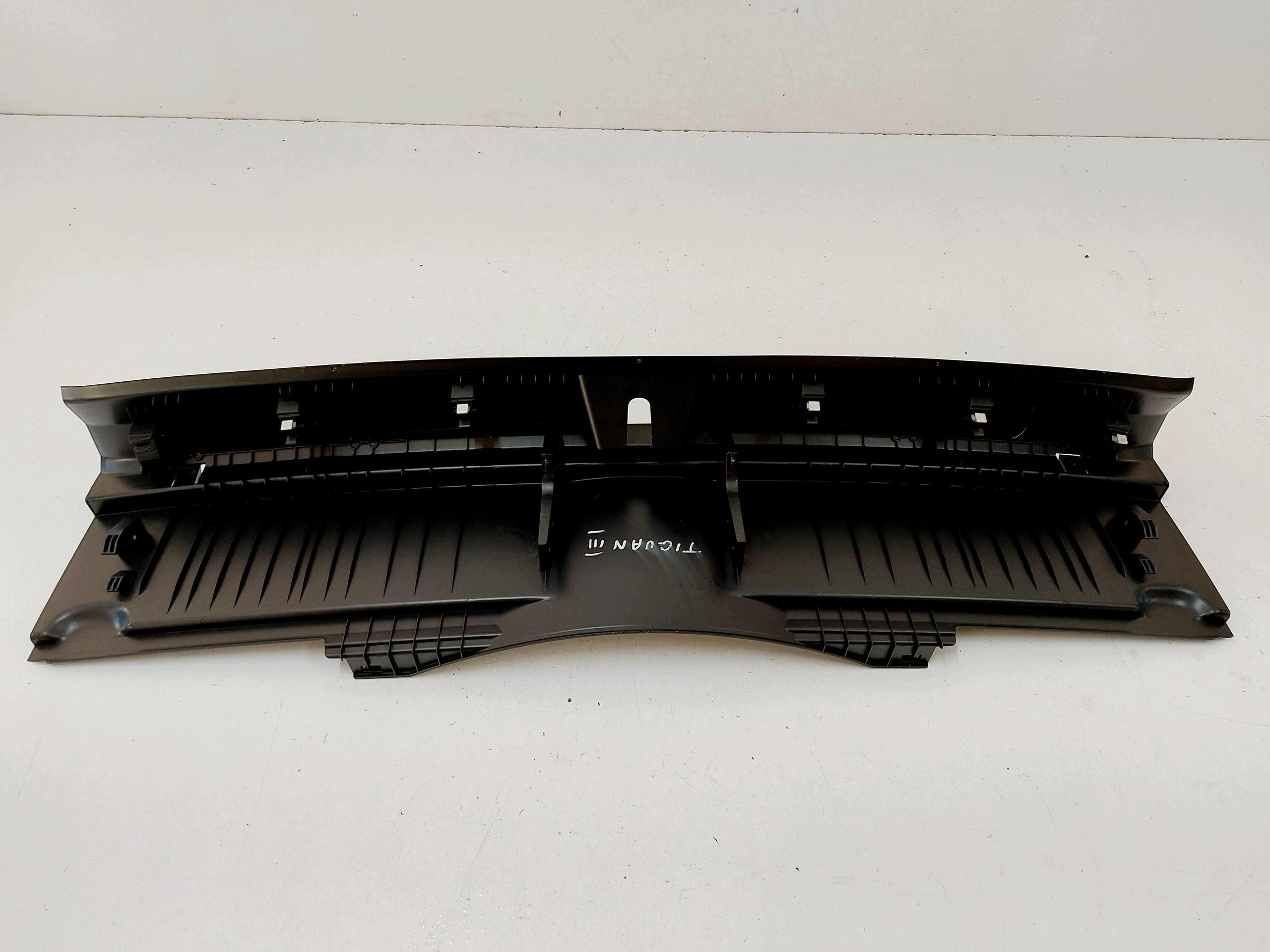 Cubierta para parachoques trasero VW Tiguan III 571863459 image 5