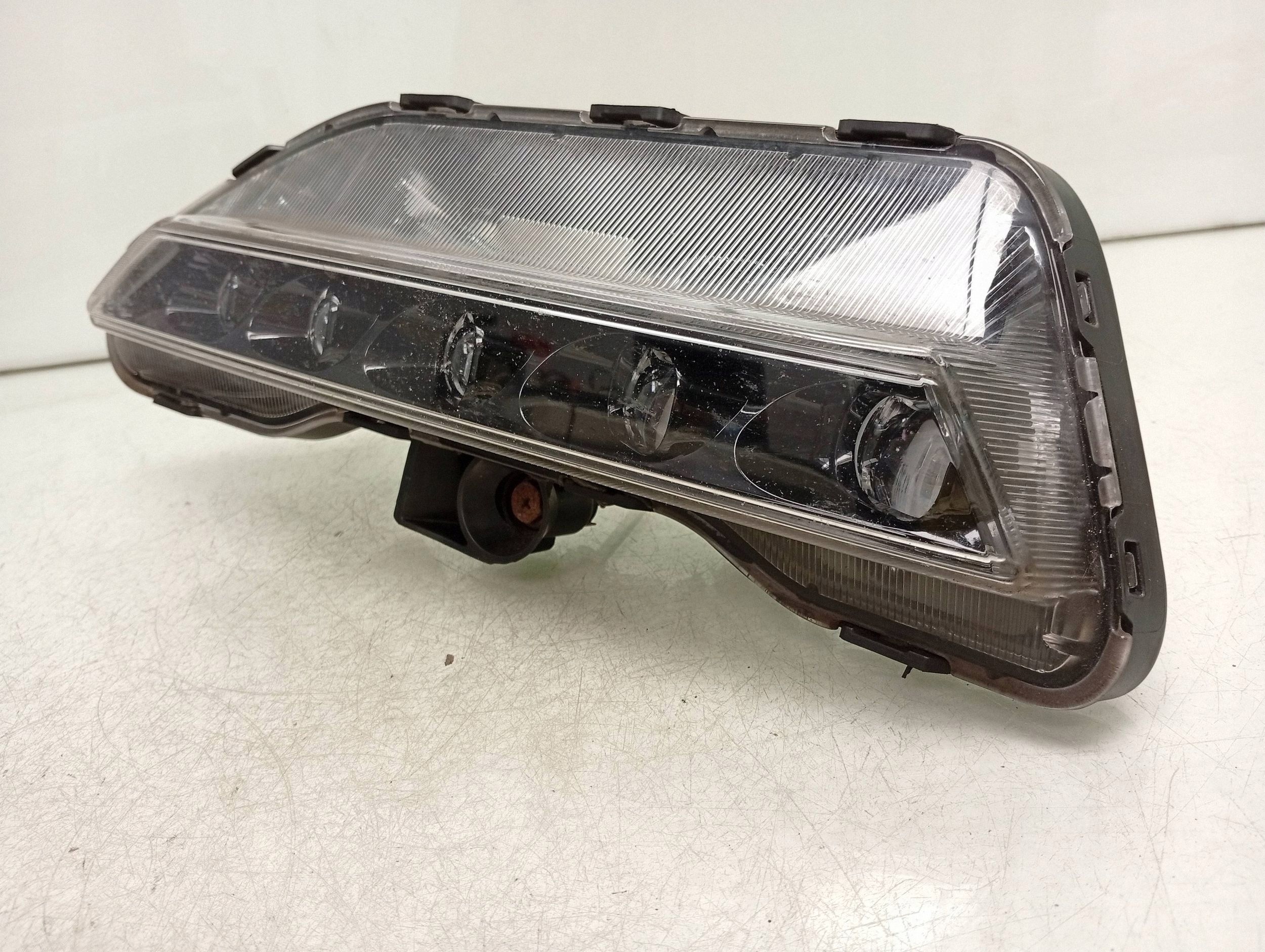 Hyundai i40 2017 Etusumuvalo MDE91125 image 3