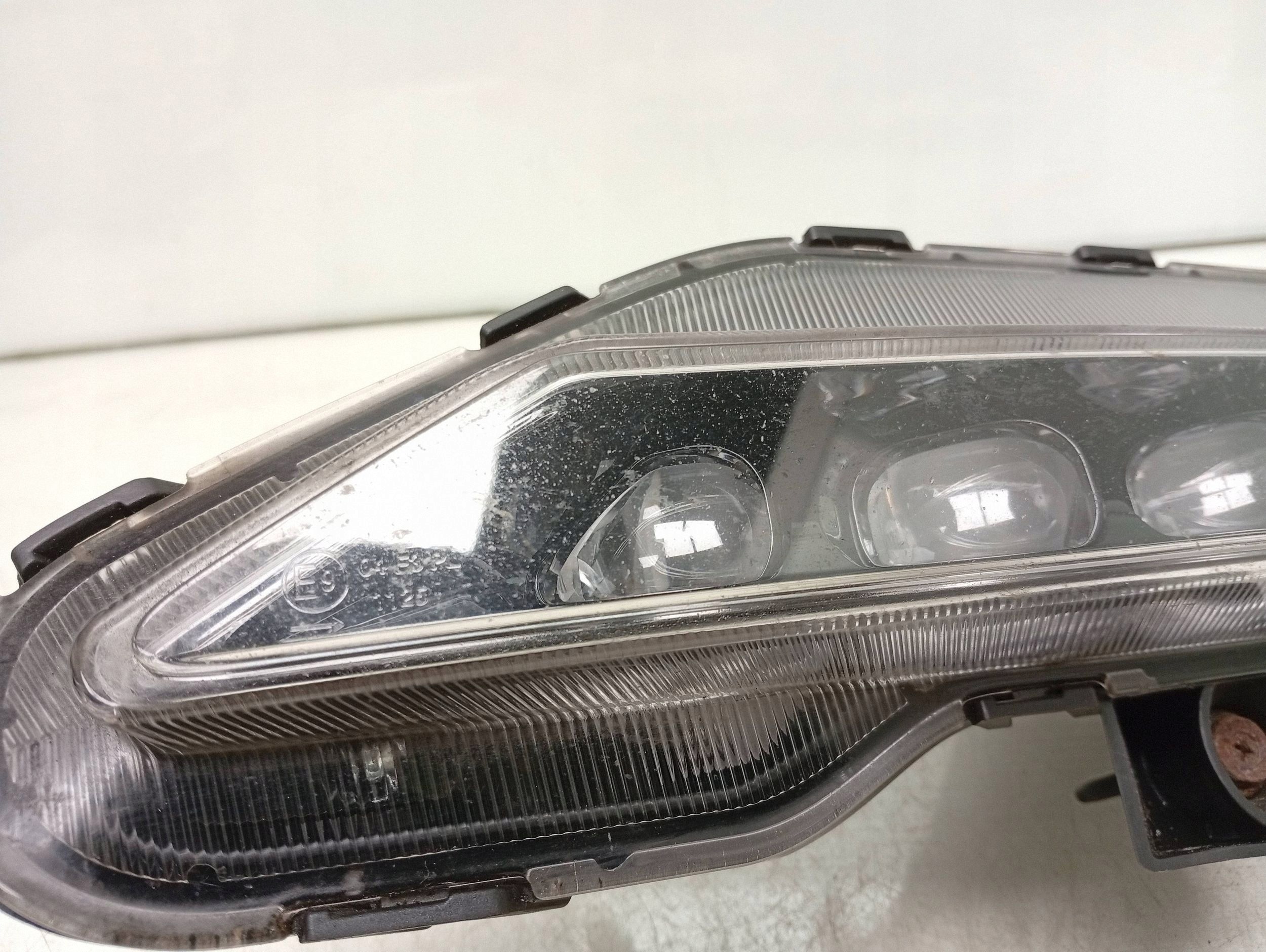 Hyundai i40 2017 Etusumuvalo MDE91125 image 4