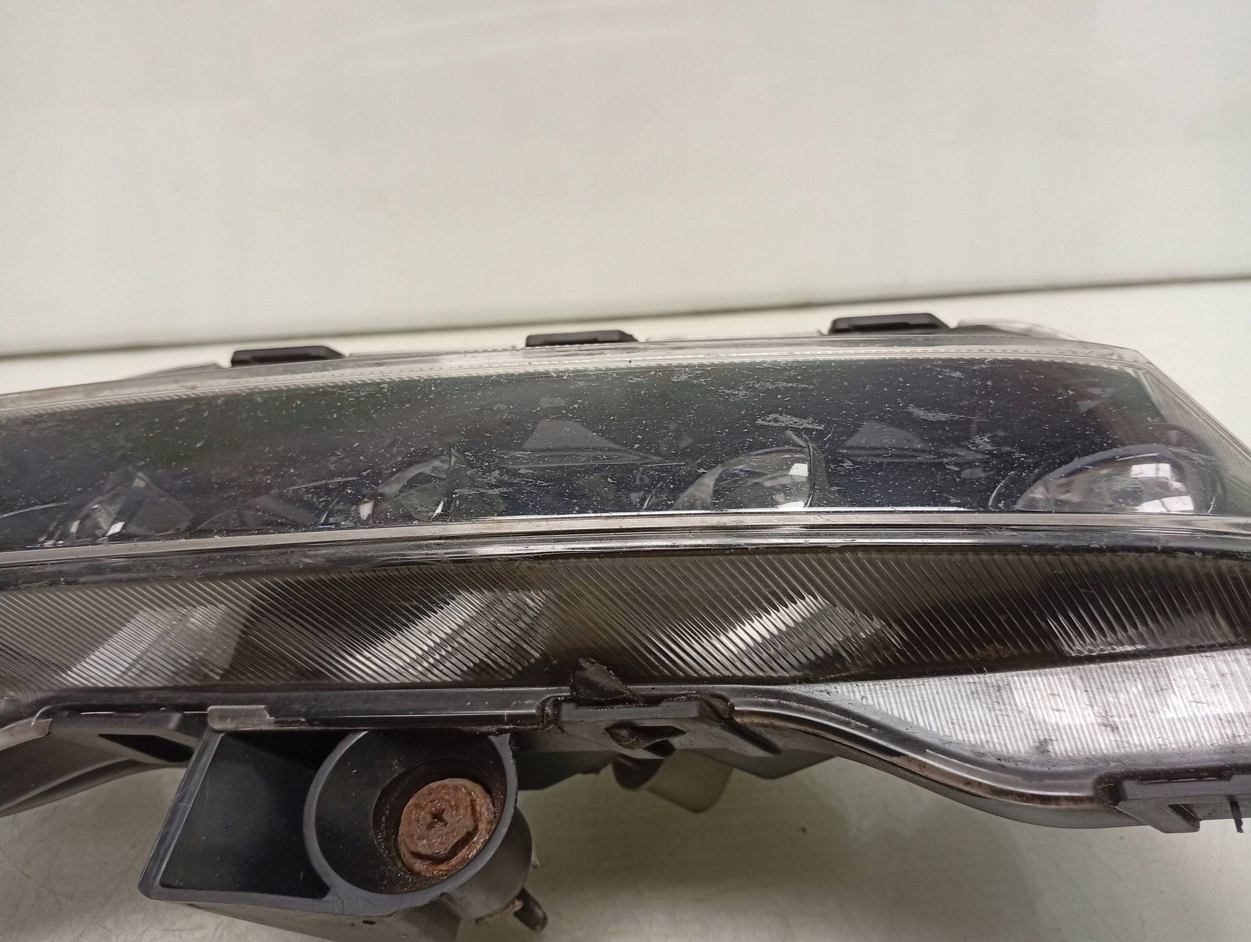 Hyundai i40 2017 Etusumuvalo MDE91125 image 5