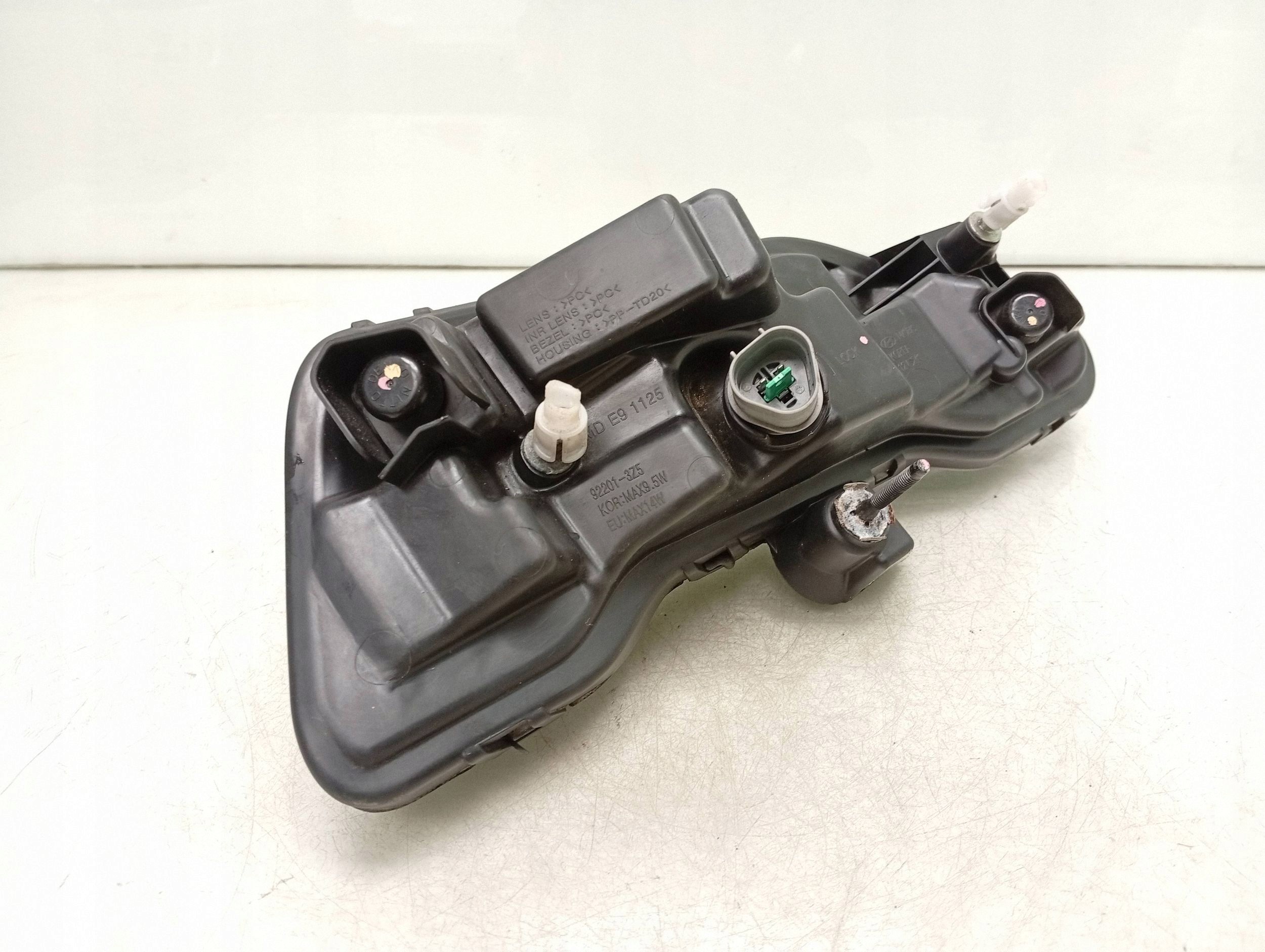 Hyundai i40 2017 Etusumuvalo MDE91125 image 7