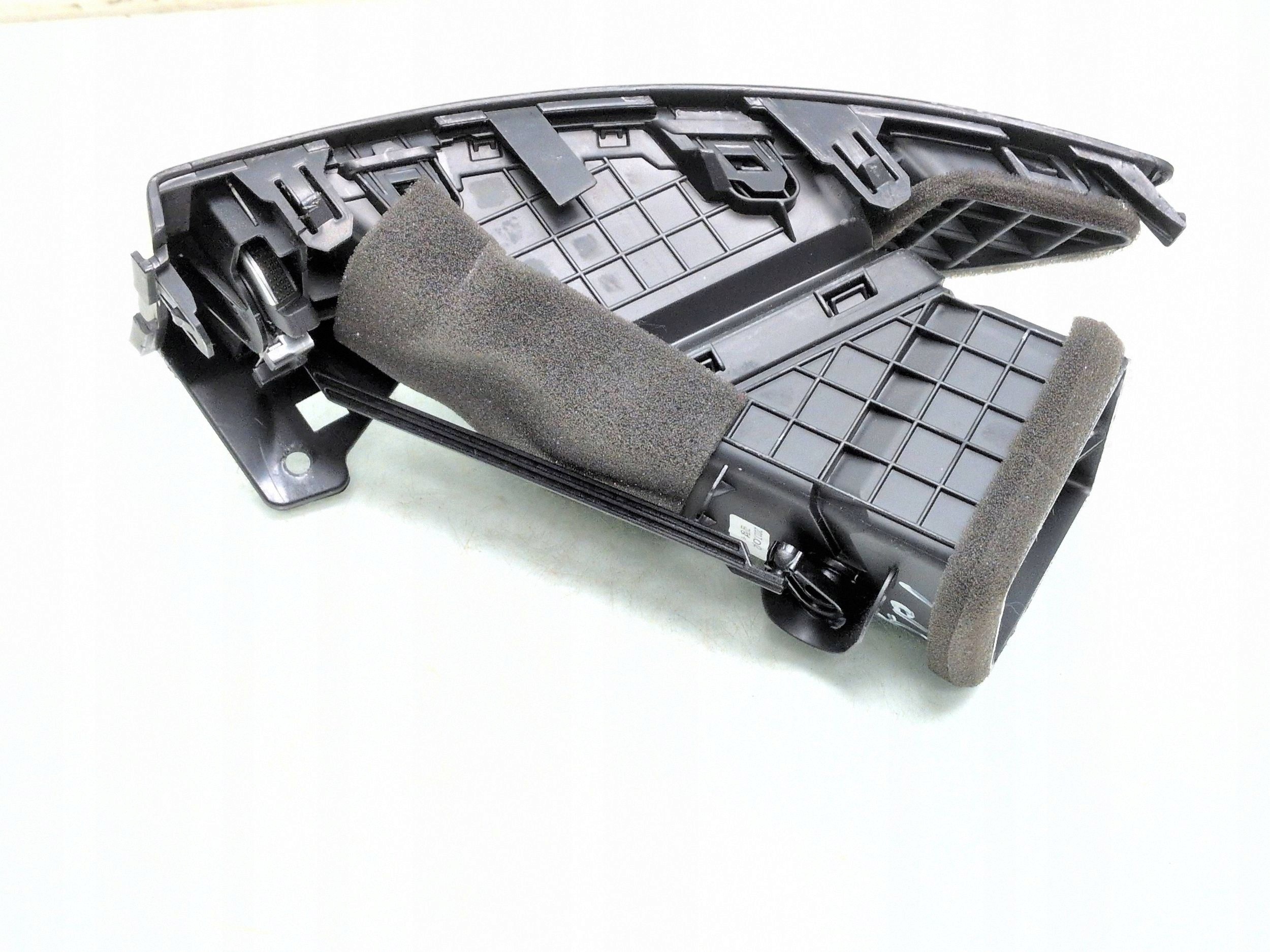 Grille d'aération latérale Hyundai i40 2013 3Z9748000 image 3