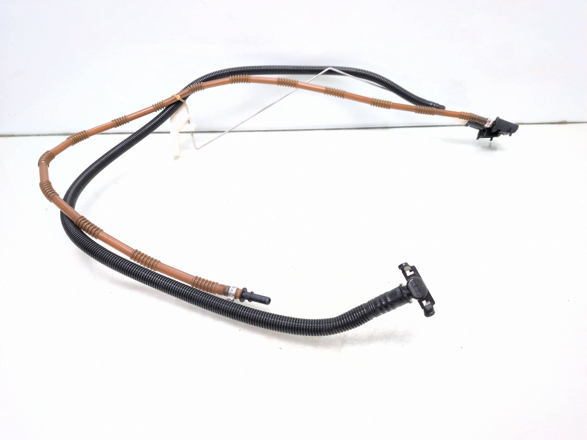 Conduite de carburant Porsche Cayenne 7L0919715 image 2