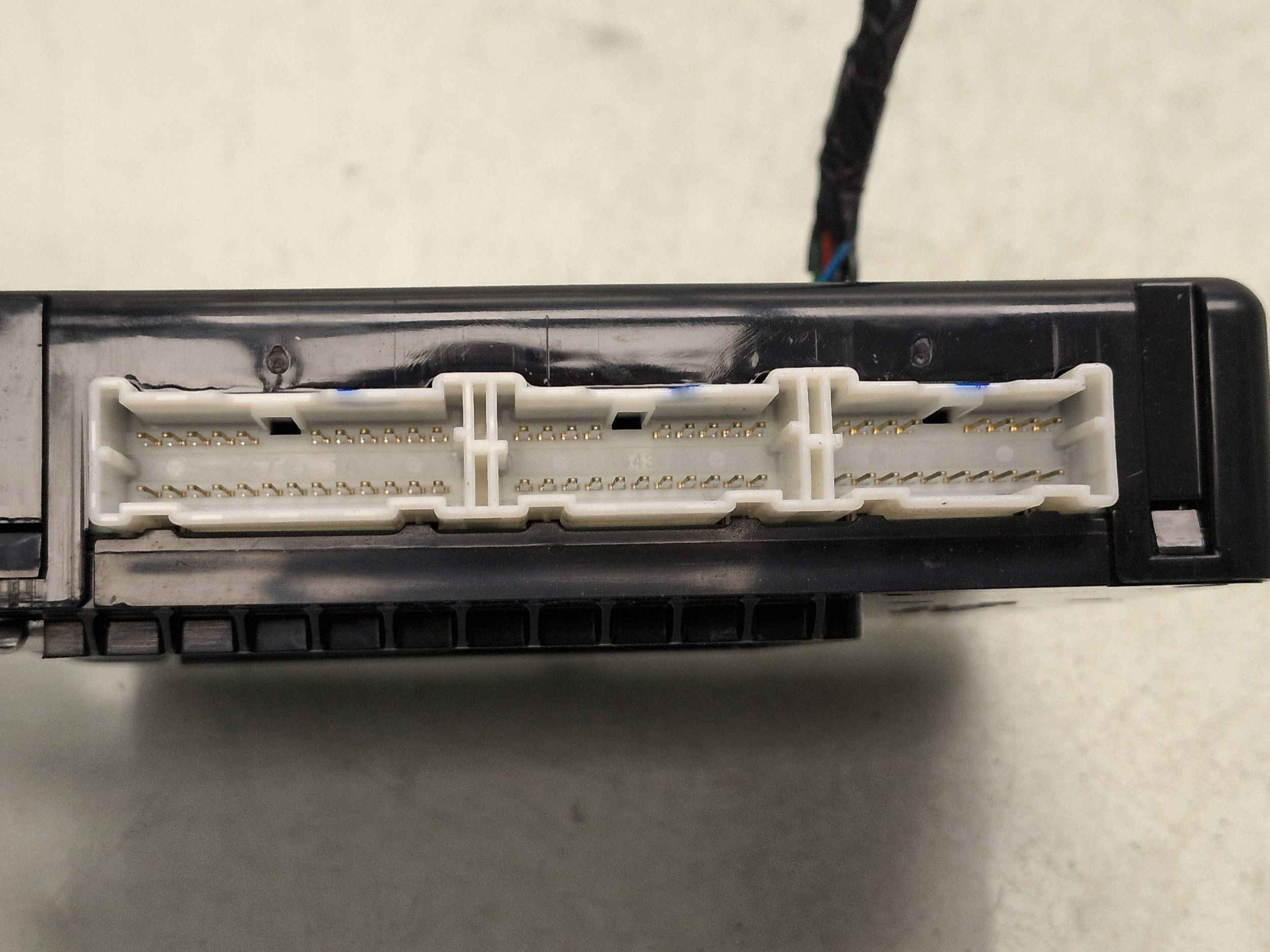 Módulo de confort Hyundai i40 11-18 954803Z003 usado image 6