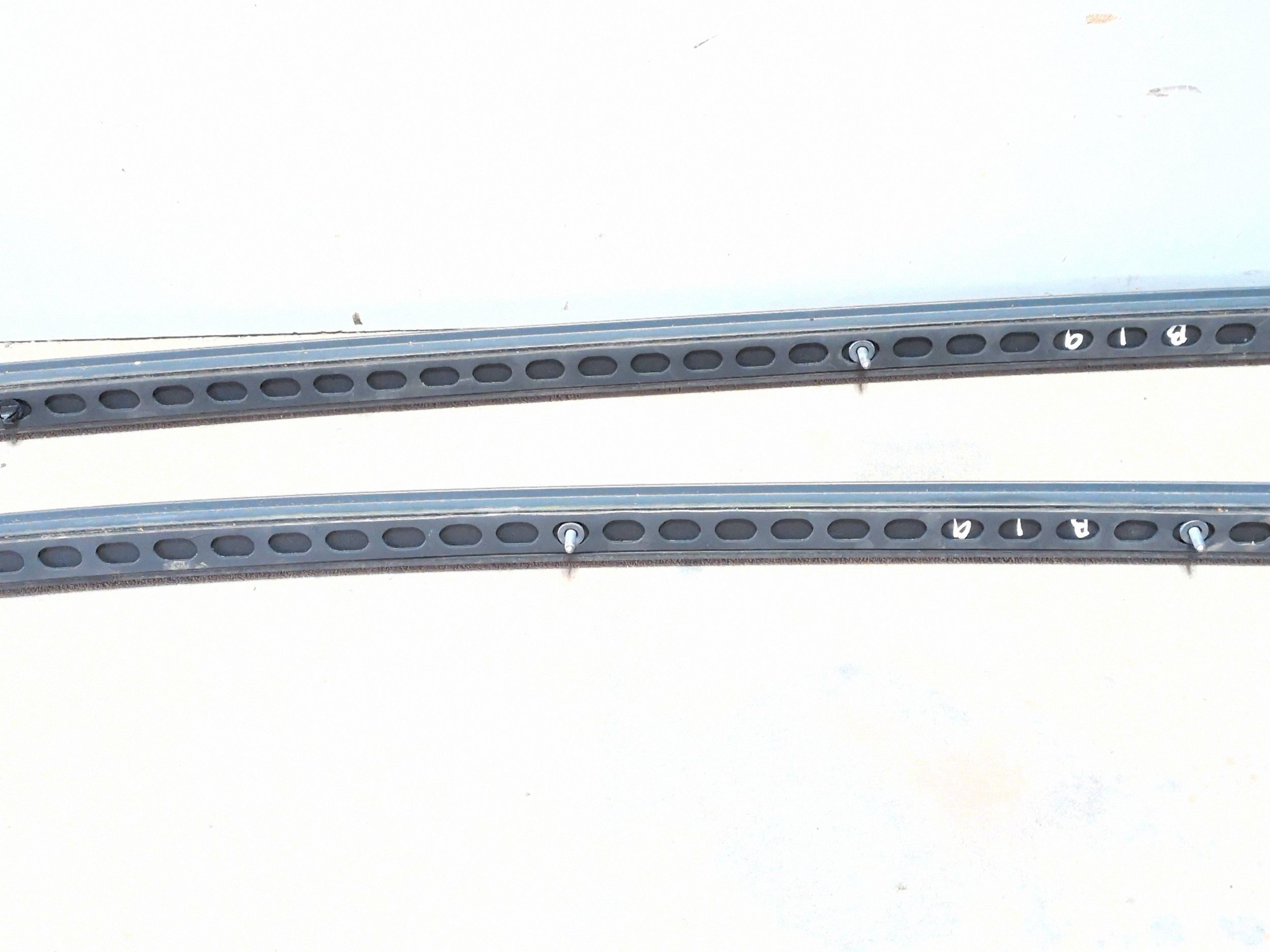 Volvo V60 2010-2018 Dakrails OEM 31402810 image 10