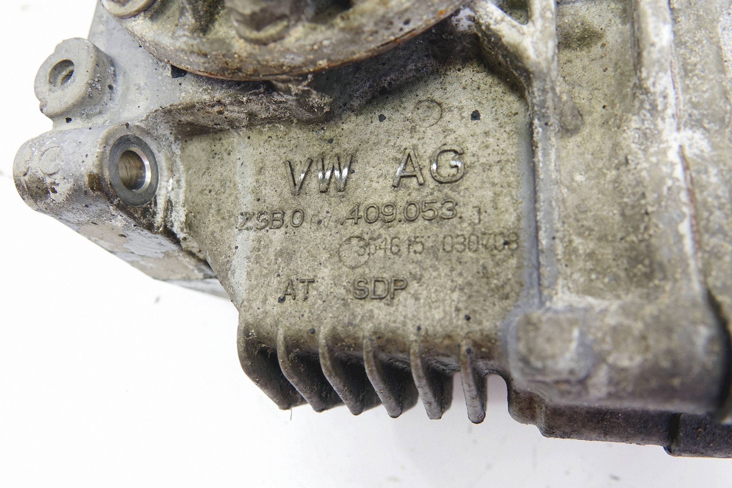 VW Audi Skoda Gearbox Reducer 409053J image 3