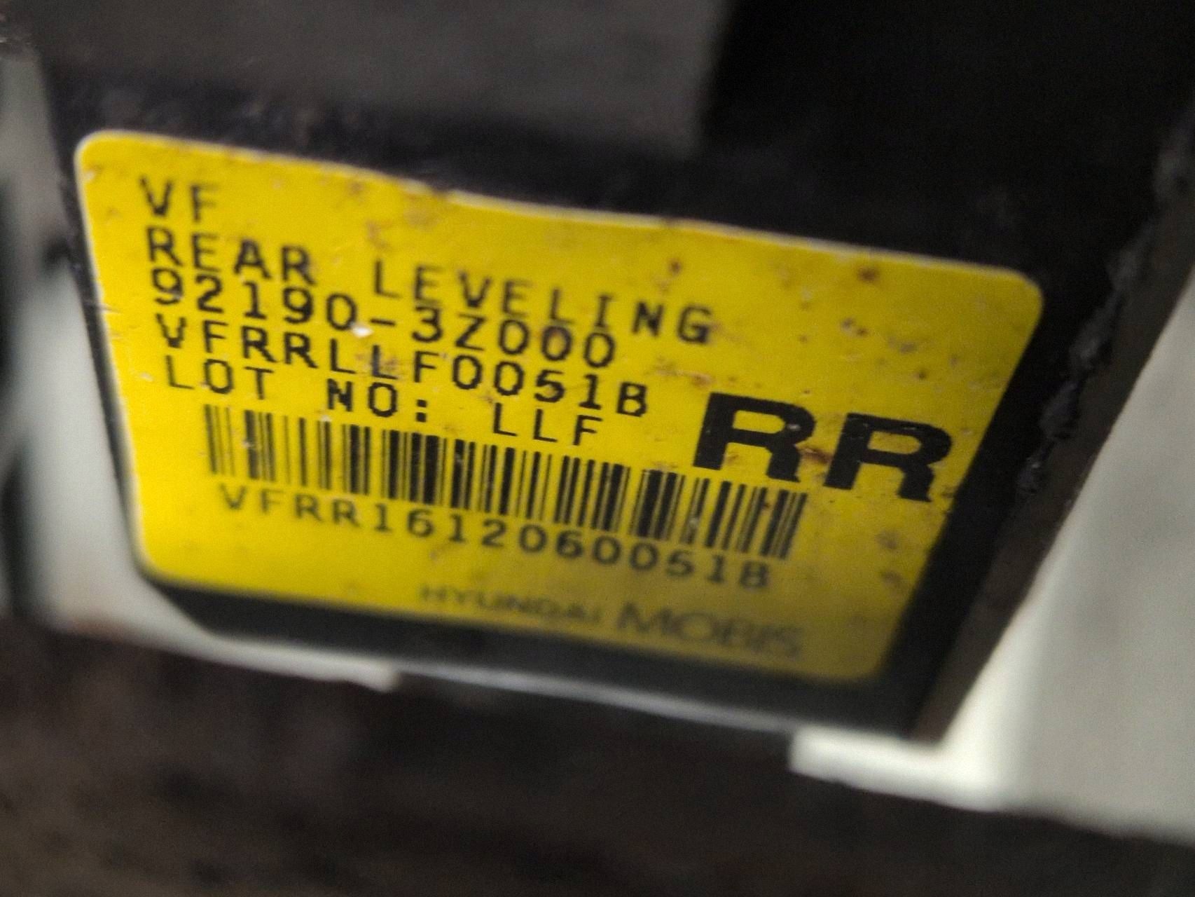 Hyundai i40 Nivåsensor 92190-3Z000 Begagnad image 6