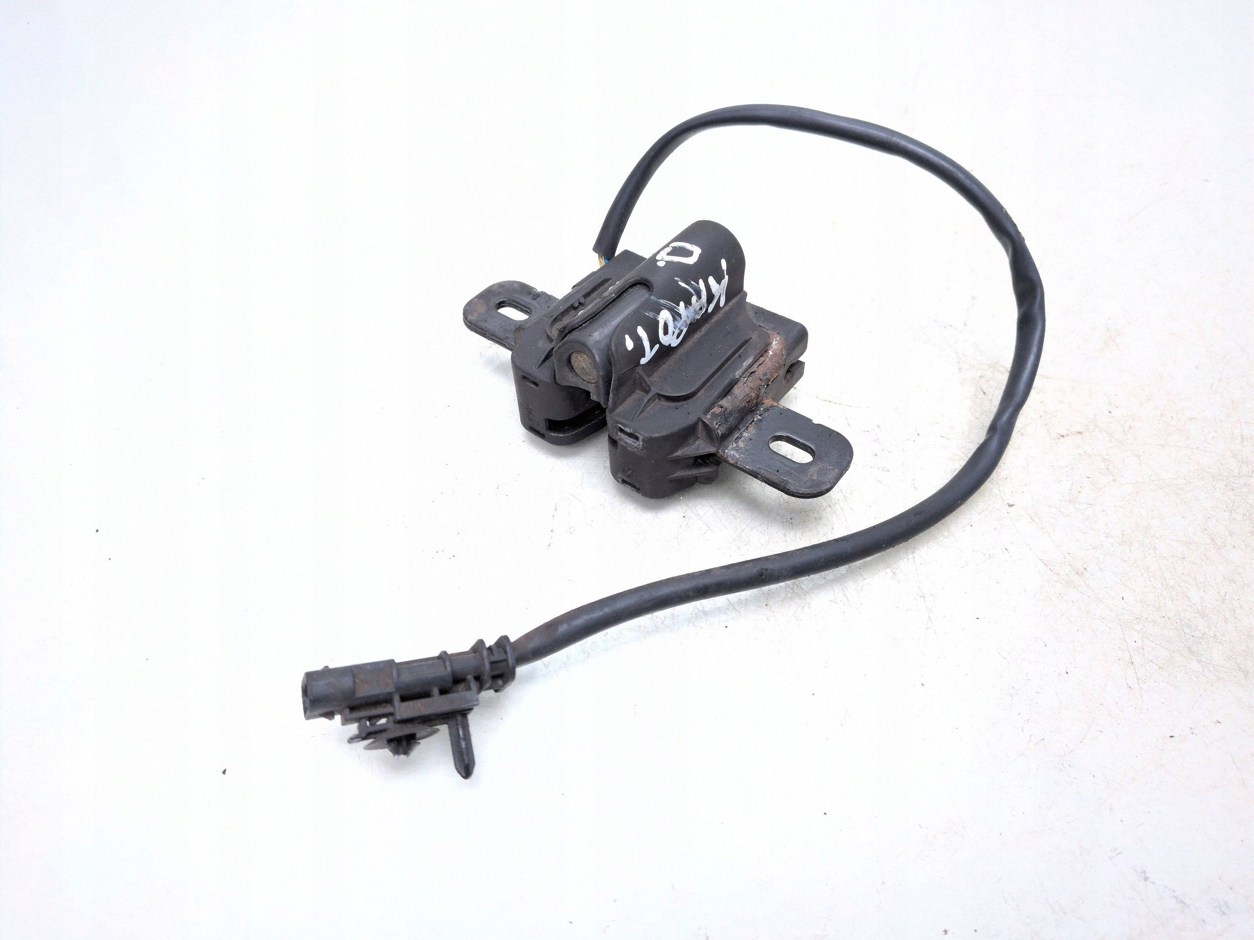 Volvo XC60 I Verrou de capot droit 31479660 image 2