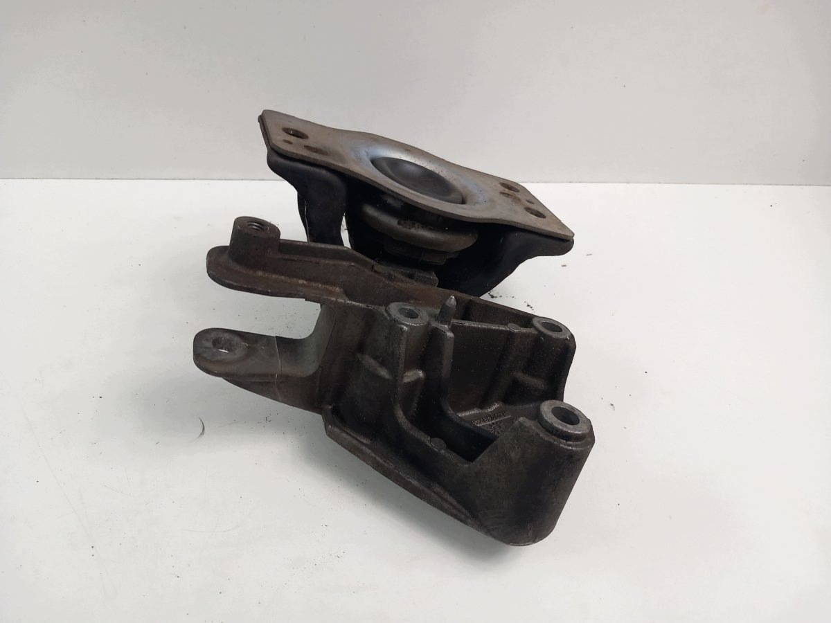 Renault Grand Scenic III Engine Mount Right image 6