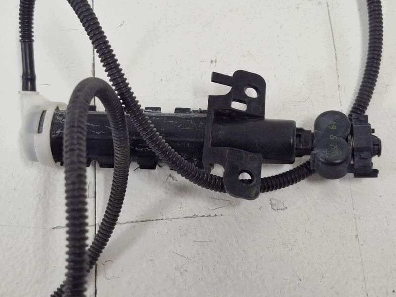 Peugeot 308 II Scheinwerfer-Waschanlage links vorne OEM 65424532