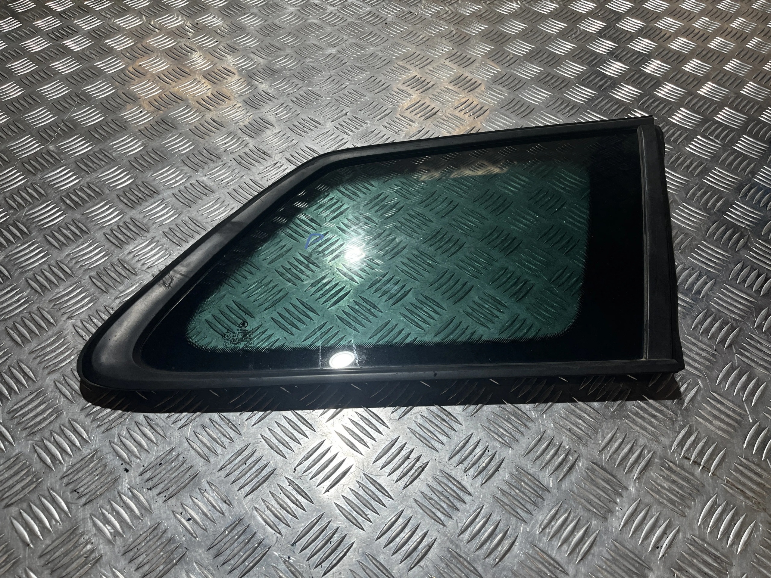 Vitre de custode arrière droite Skoda Kodiaq I 16- image 2