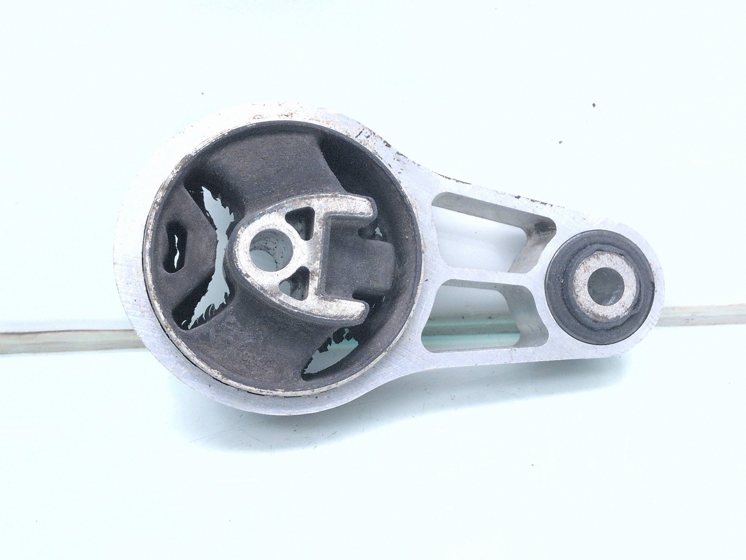 2010 Mini One Cooper Clubman R55 Engine Mount image 2