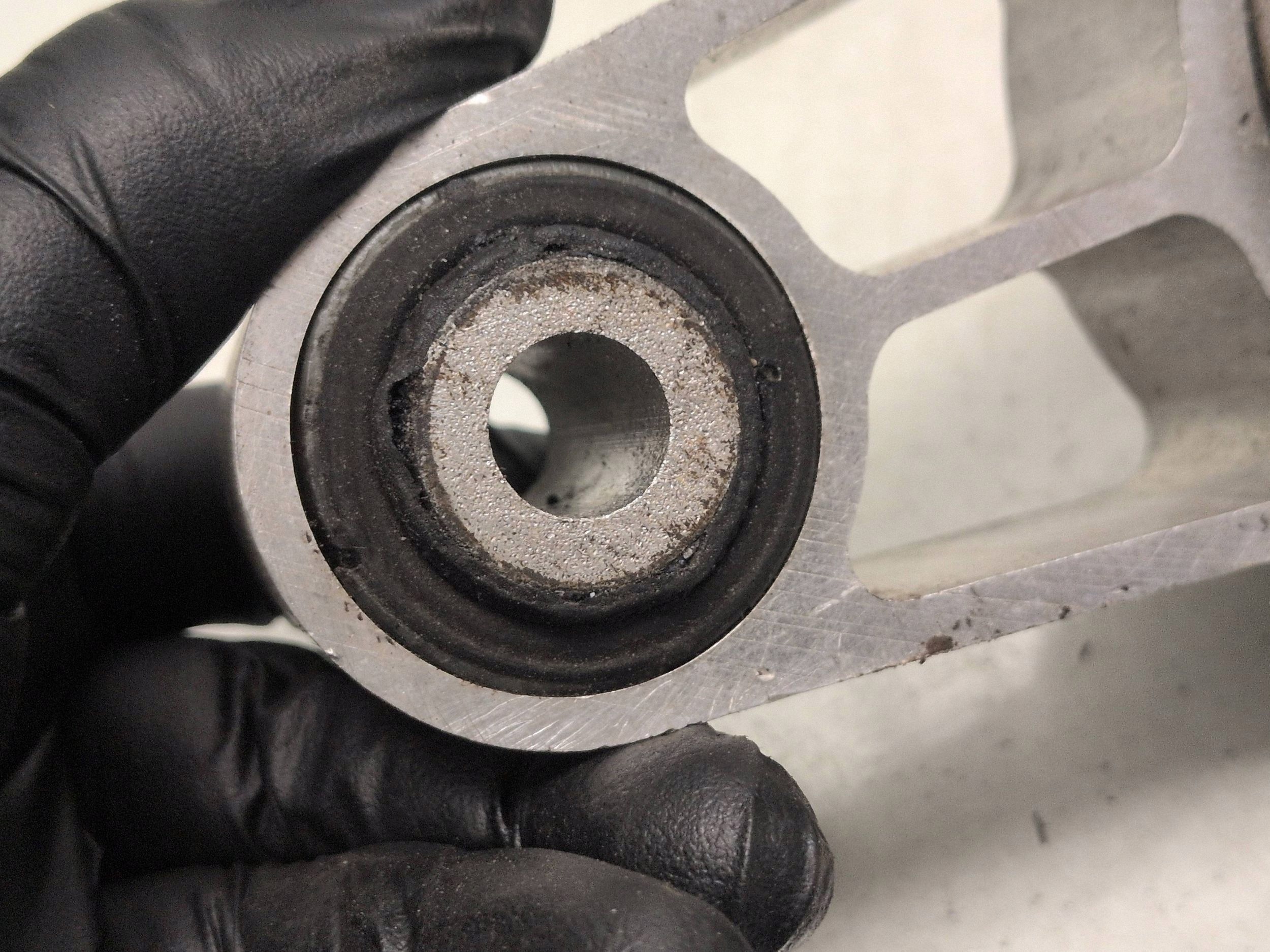 2010 Mini One Cooper Clubman R55 Engine Mount image 6