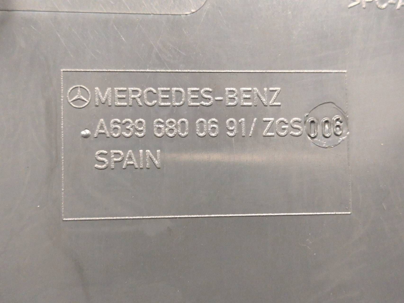 Mercedes Vito W639 Ablagefach A6396800691 image 10