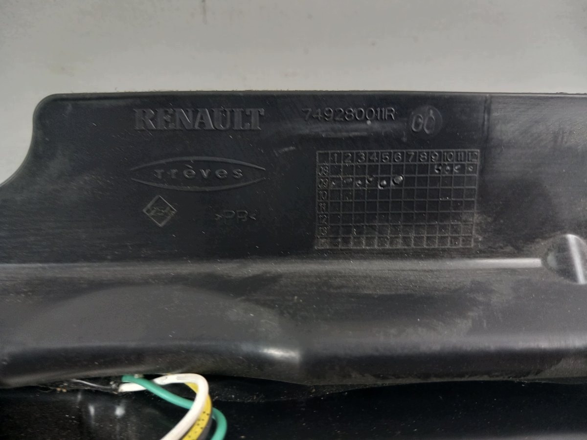 Renault Grand Scenic III bumper clip achter image 10