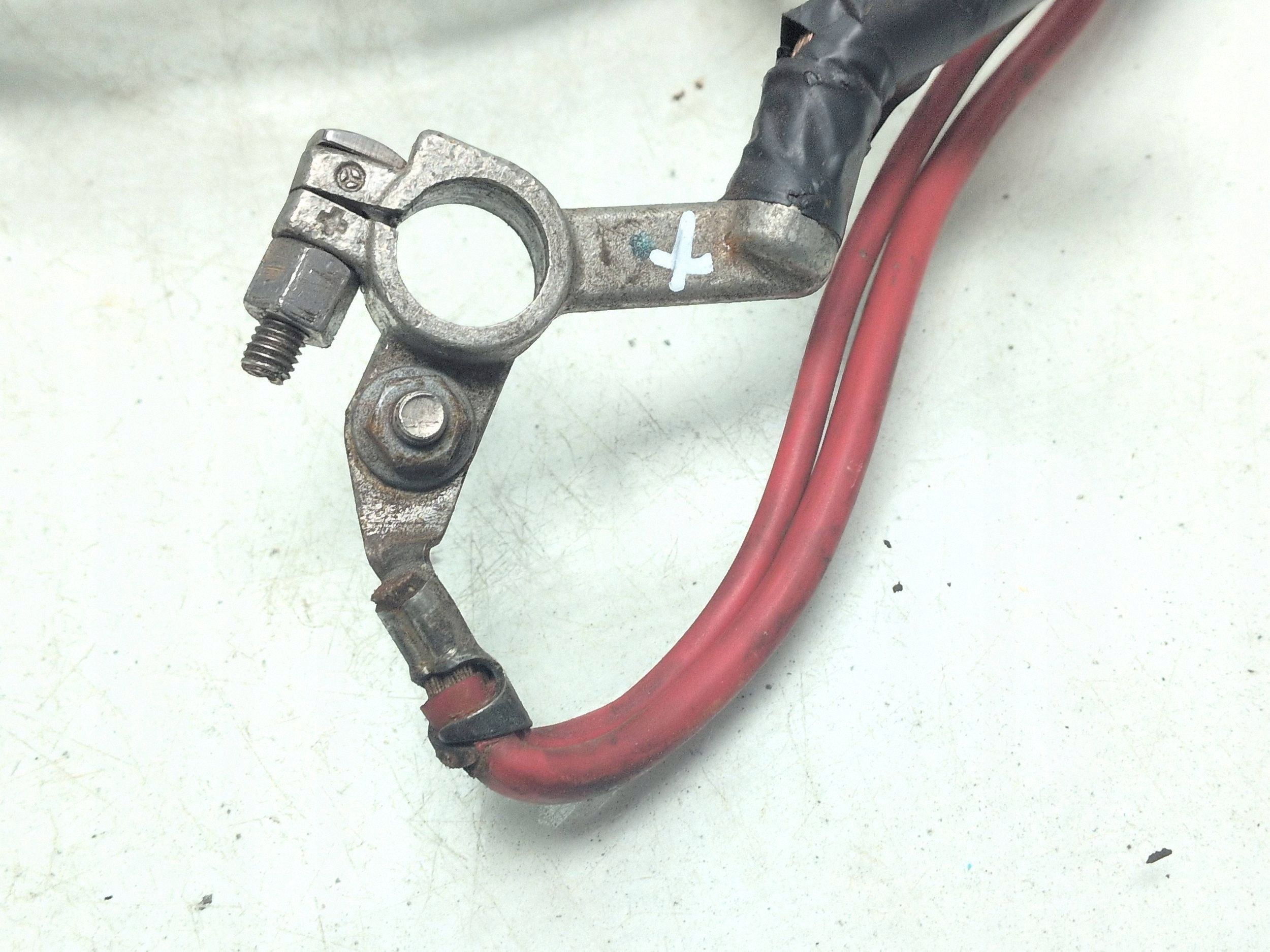 Terminal Positivo Mercedes-Benz Vito Viano W639 A6385454440