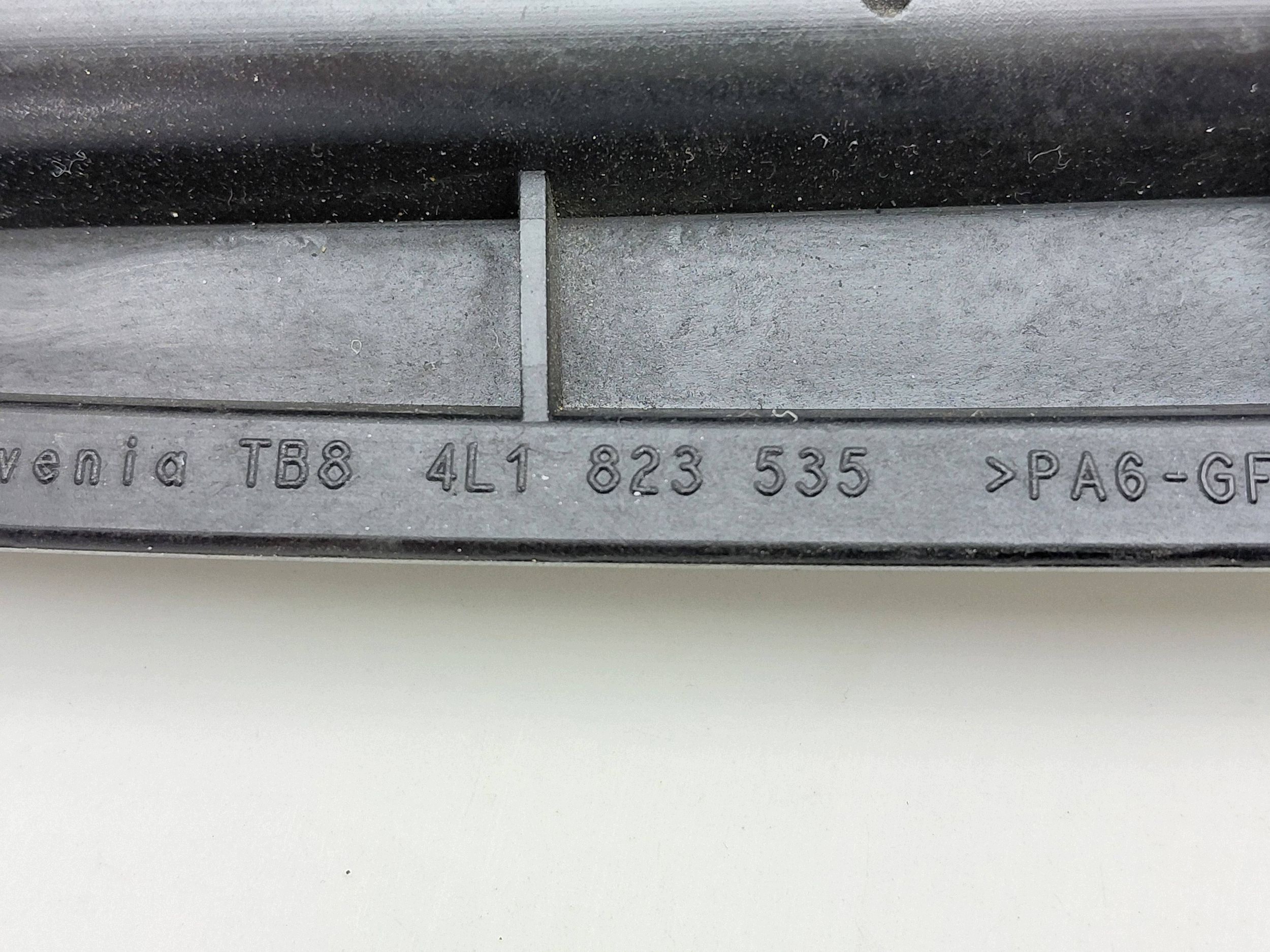 Câble d'ouverture de capot Audi Q7 4L image 3