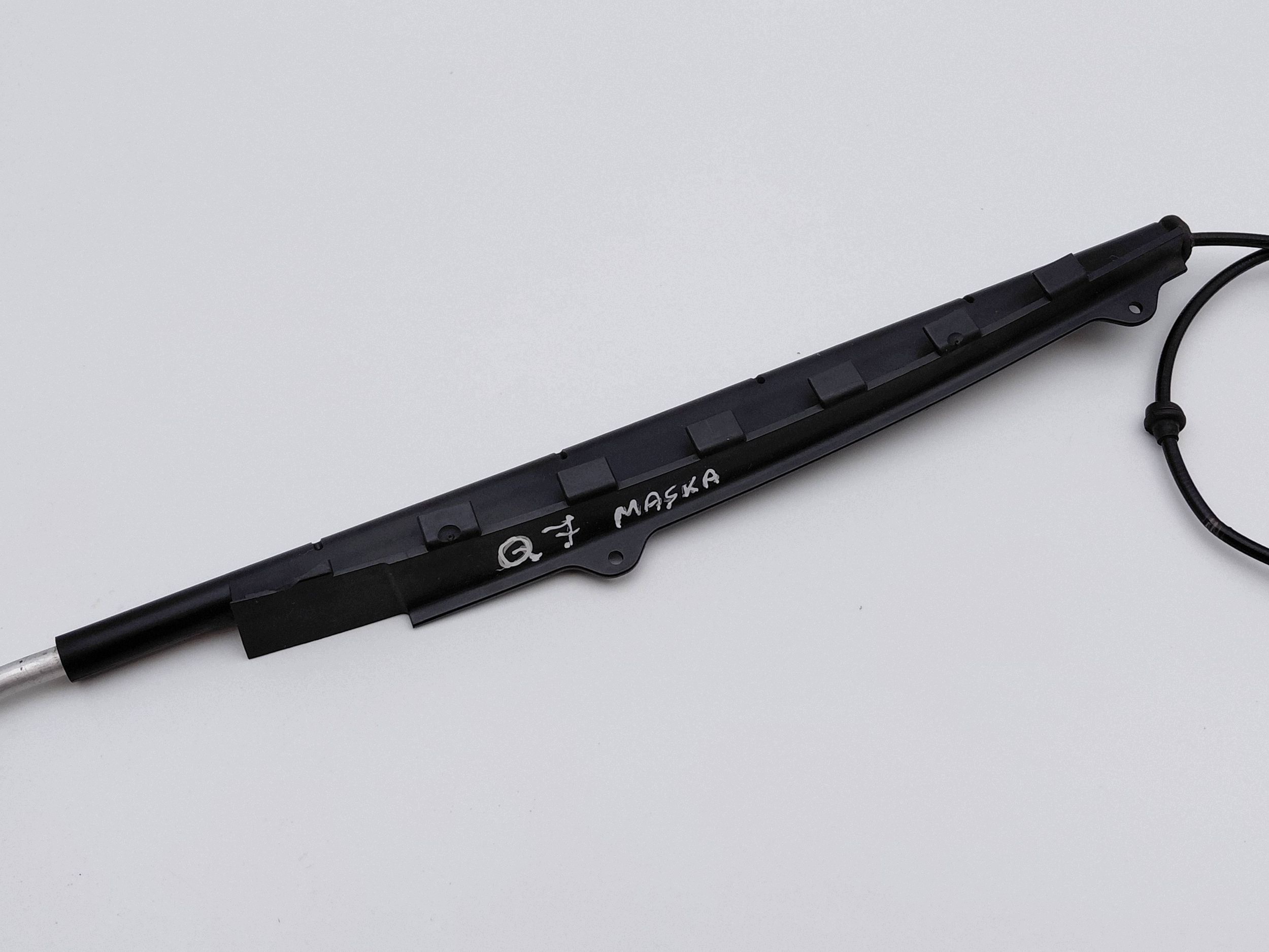 Câble d'ouverture de capot Audi Q7 4L image 6