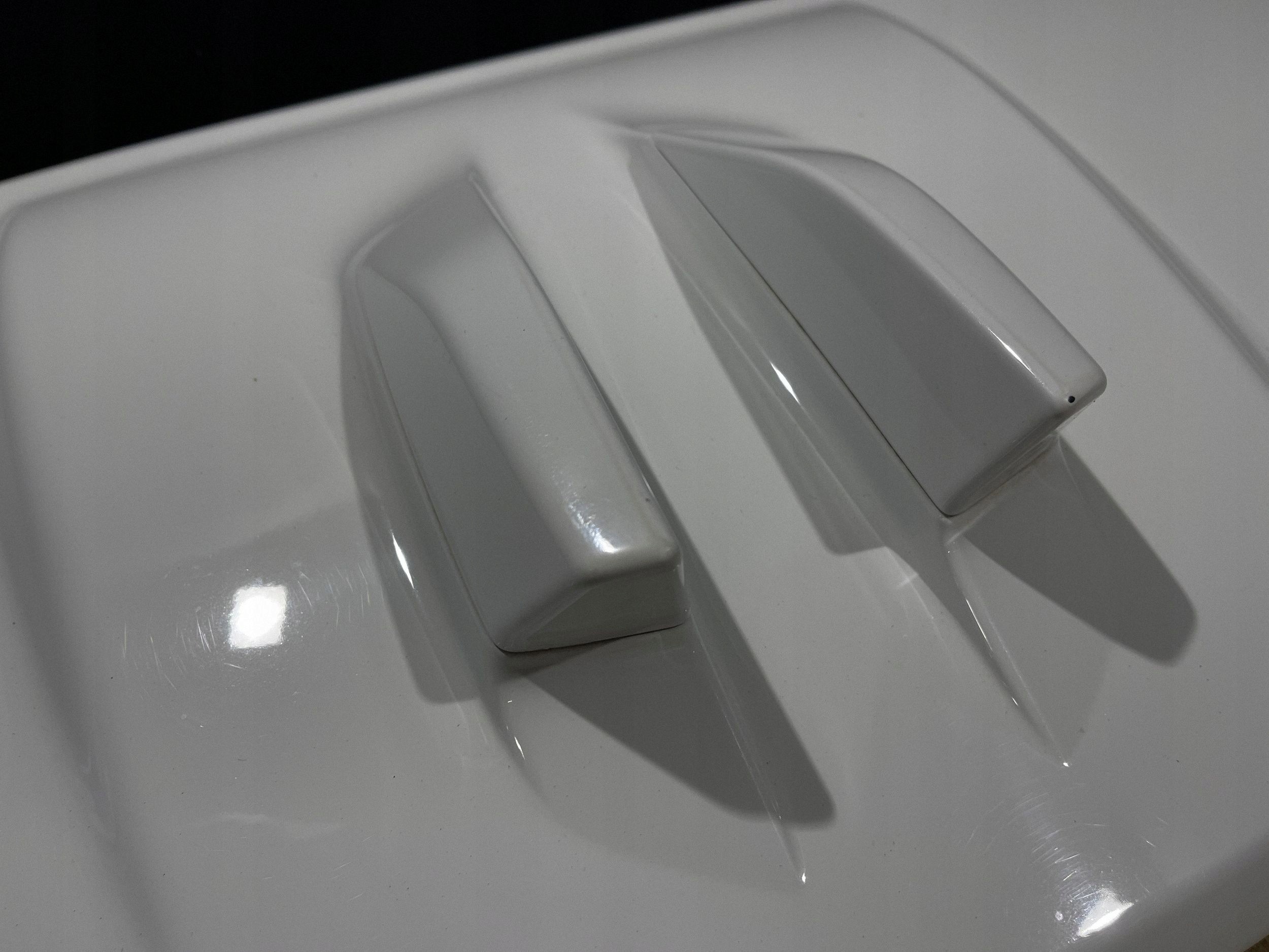 Spoiler de hayon EVOQUE L538 FUJI WHITE GJ3214B562 image 3