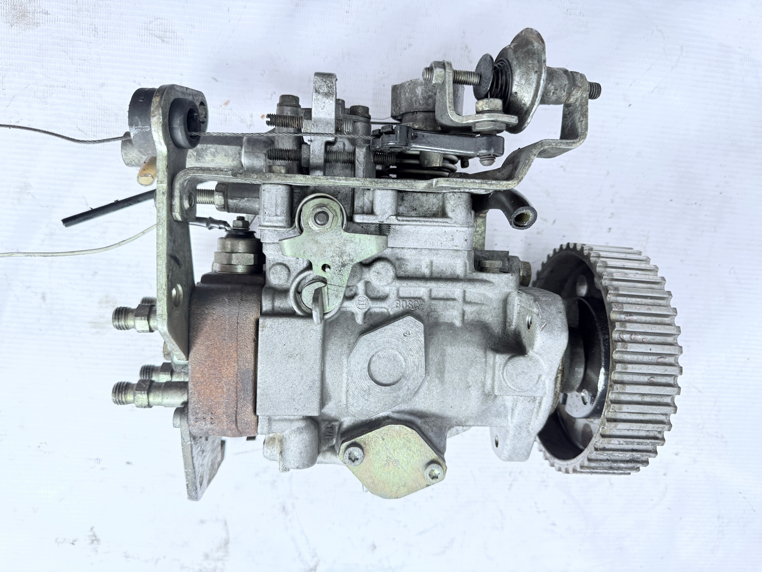 Polttoainepumppu Bosch Citroen Saxo Peugeot 106