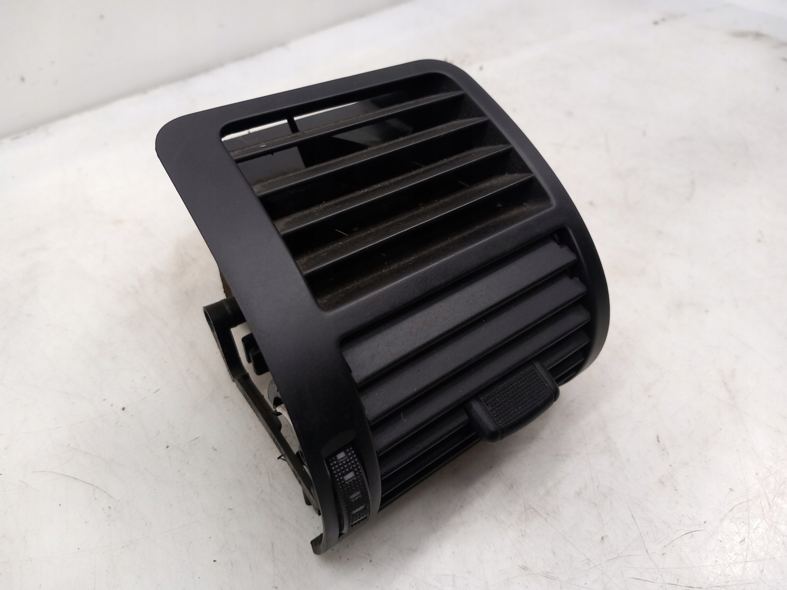 Grille d'aération Audi A2 8Z0820902/C image 4