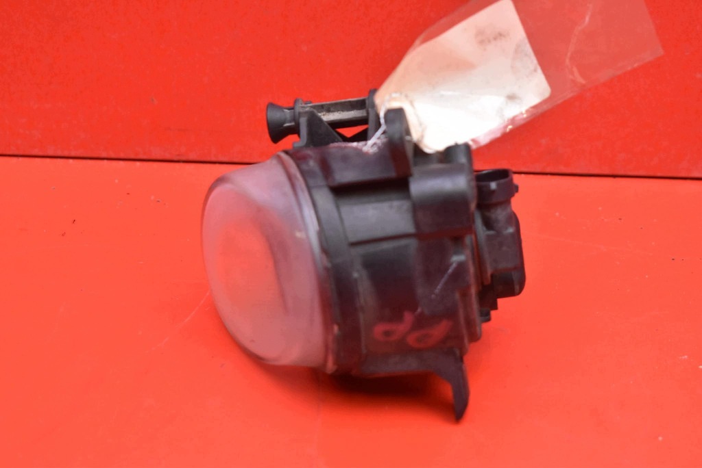 Halogeeni oikea etuvalo VW Passat CC 08-12