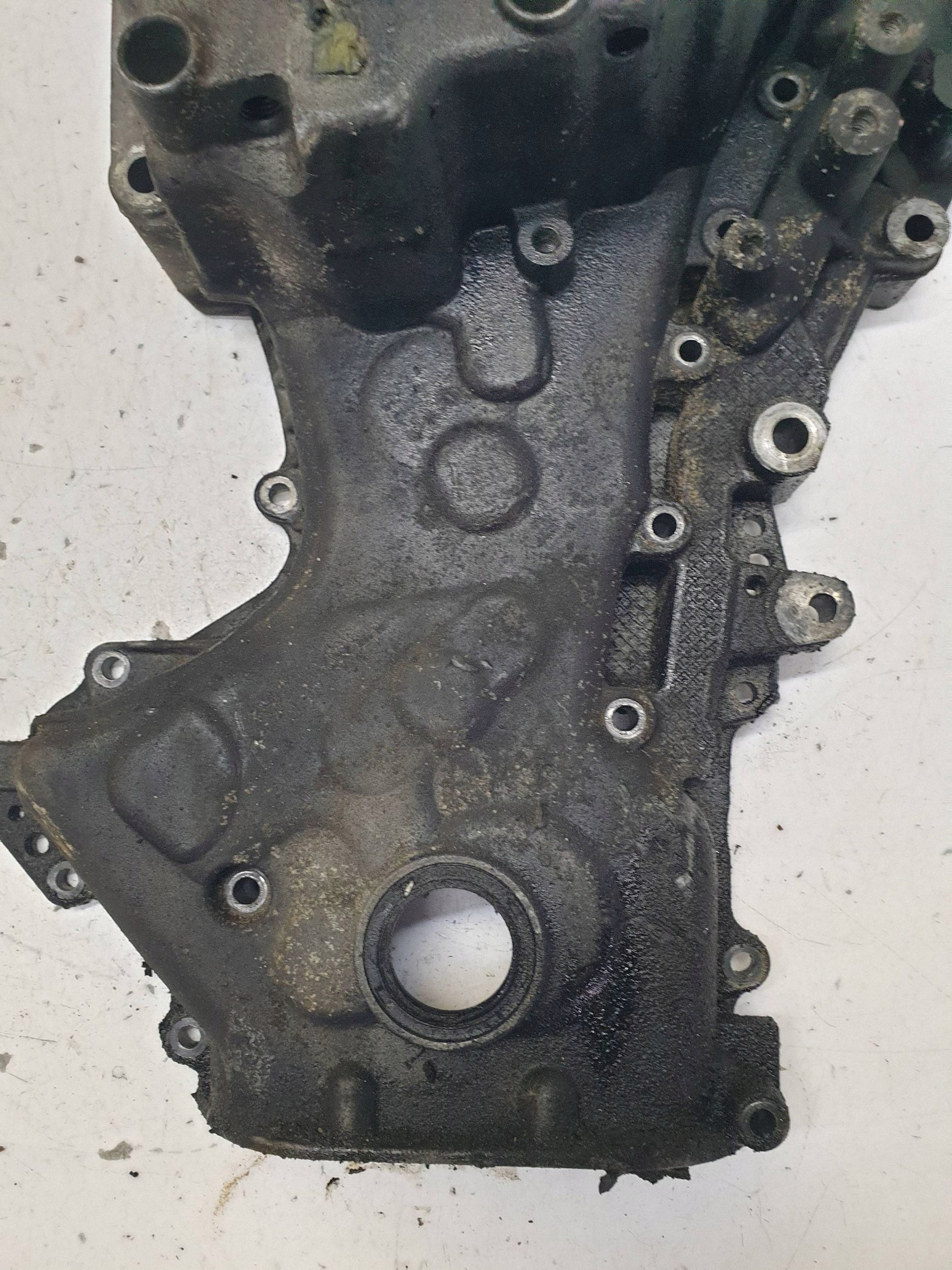 Carter de distribution Audi A3 8P 1.4 TSI 03C109211 image 3