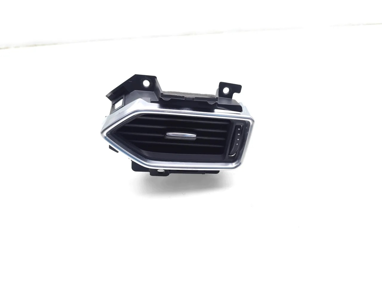 Grade de Ventilação Audi Q5 2013 Dianteira Esquerda Usada image 2