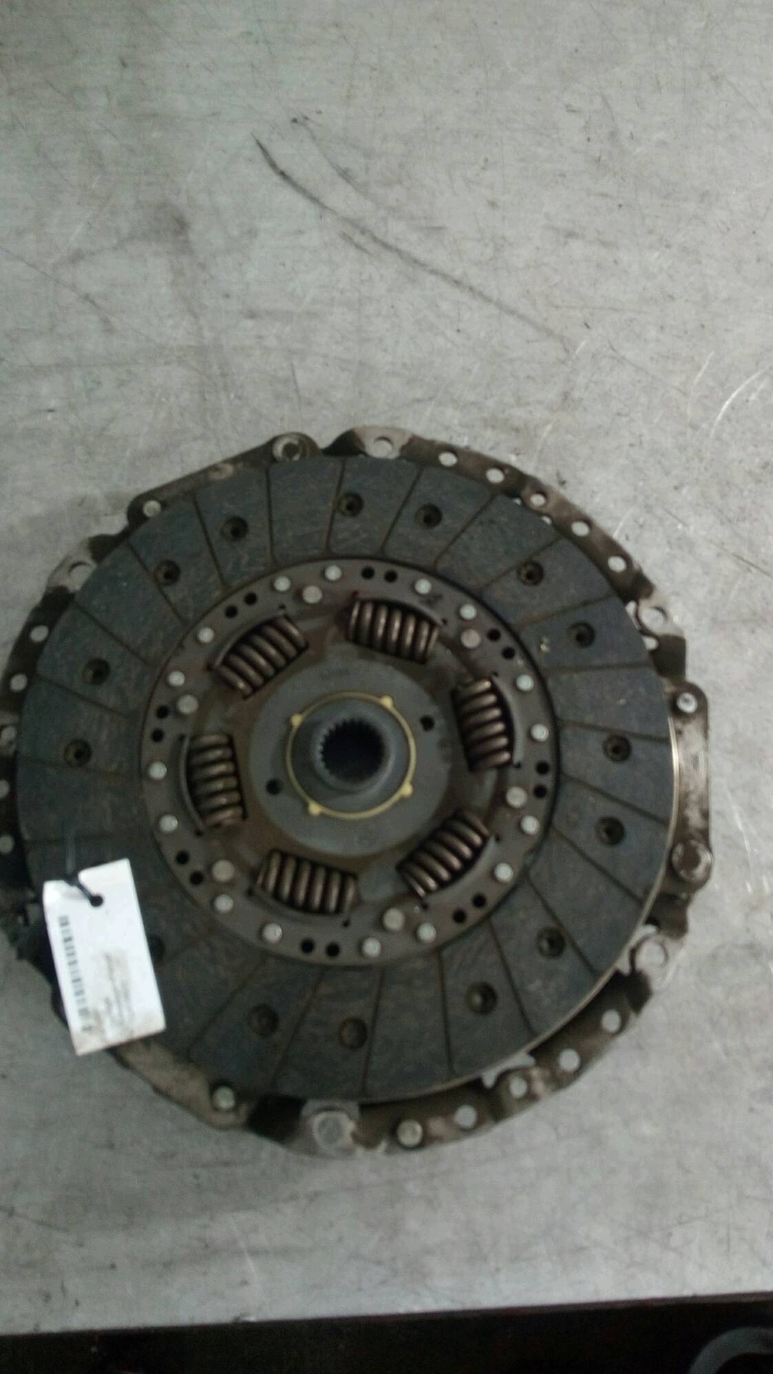Embreagem VW Passat B5 1.9 TDI OEM 124029910 image 2