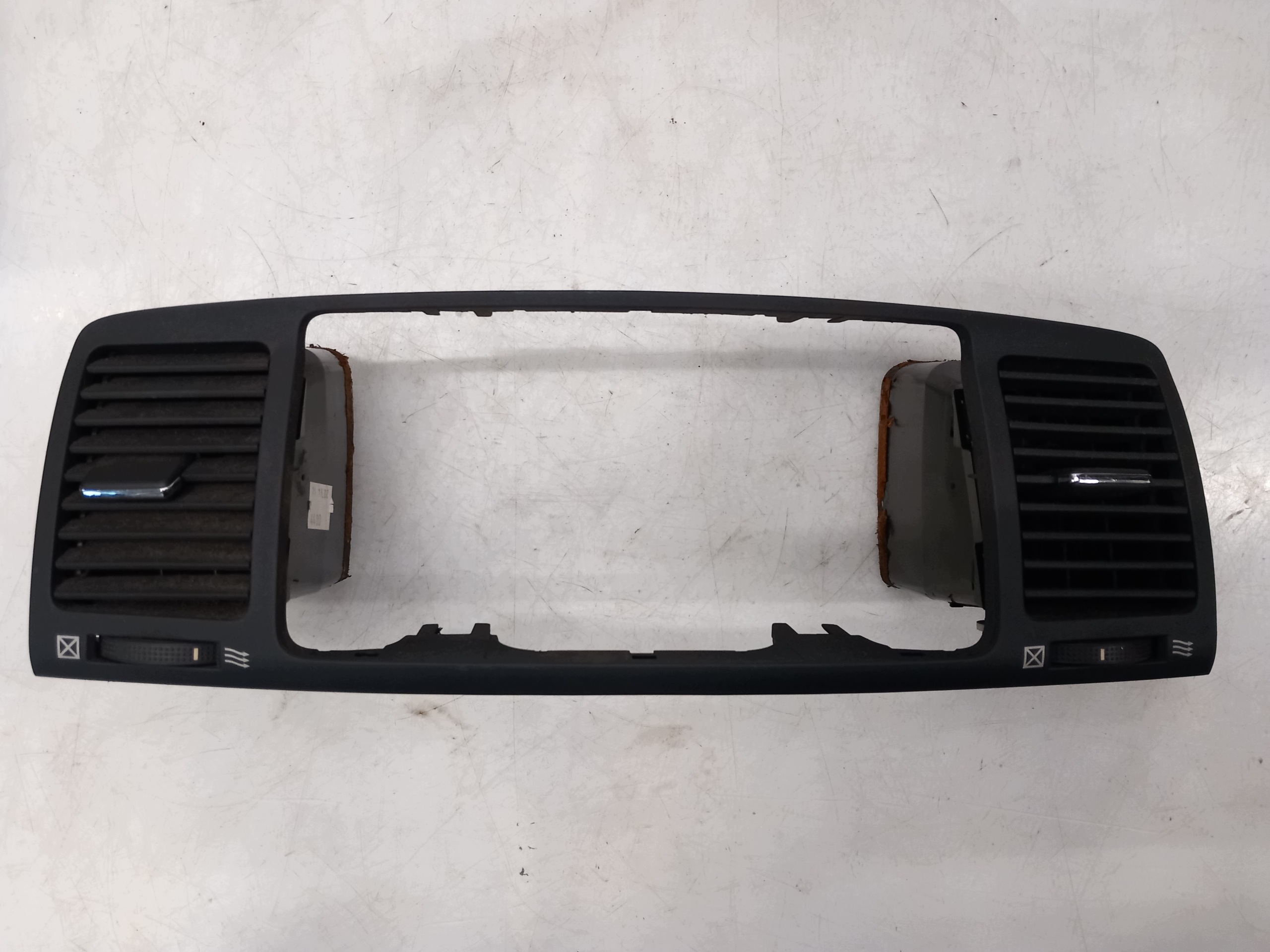 Ilmanvaihtoritilät Opel Ascona OEM 12345678900 image 2