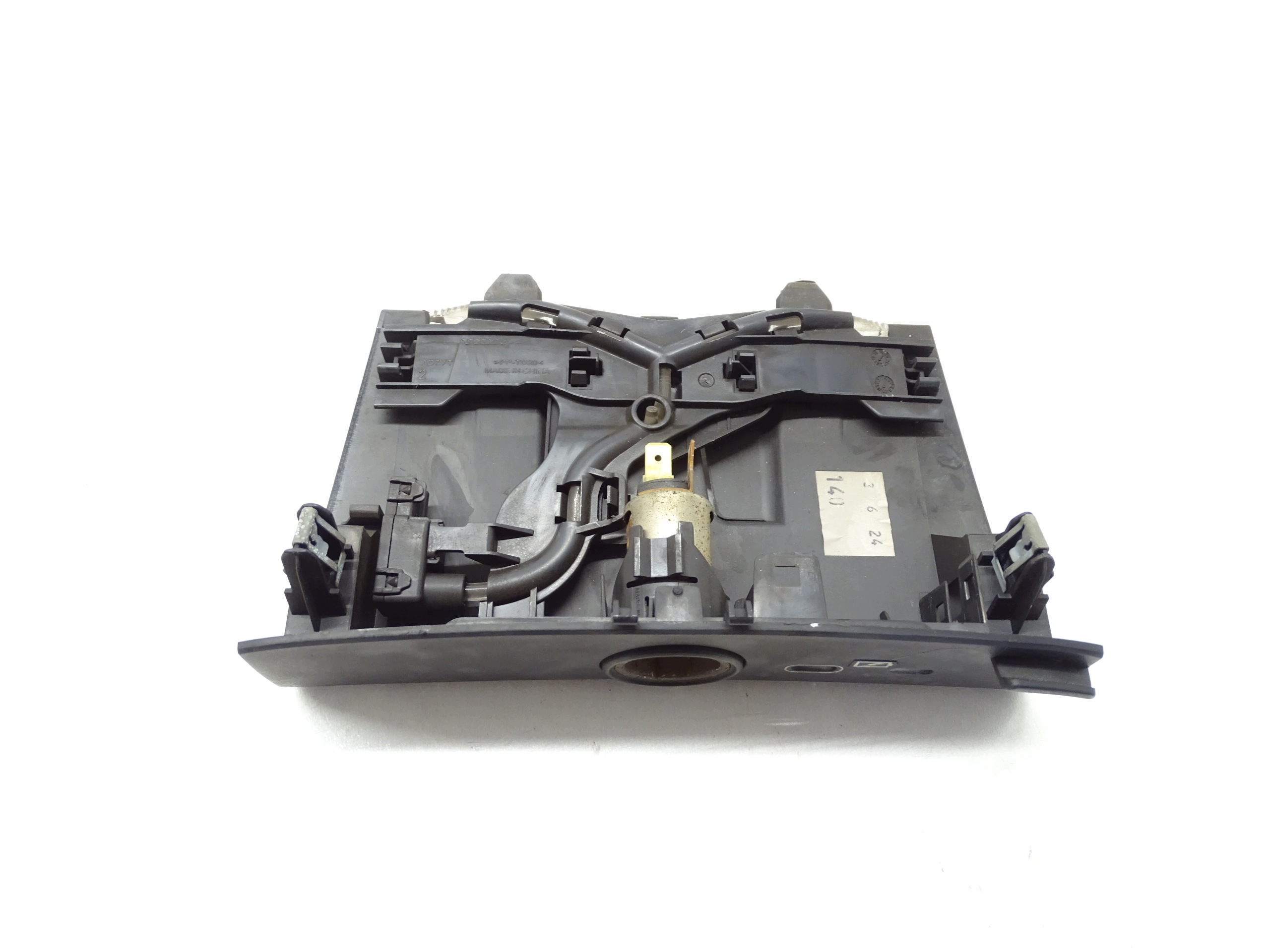 Prise allume-cigare USB Volvo XC40 32275533 image 3