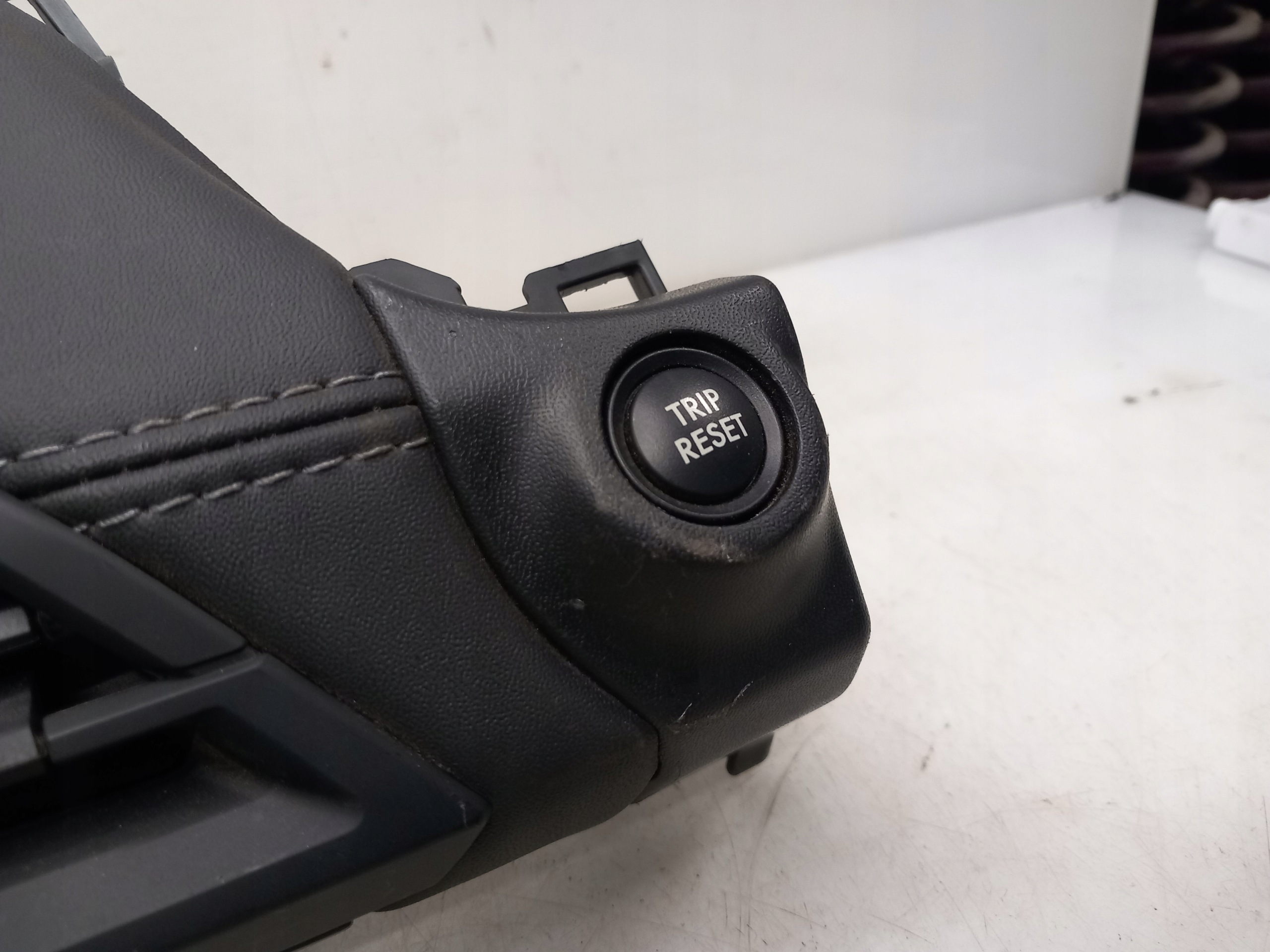 Grade de Ventilação Esquerda Subaru Outback VI 66110AN11A image 3