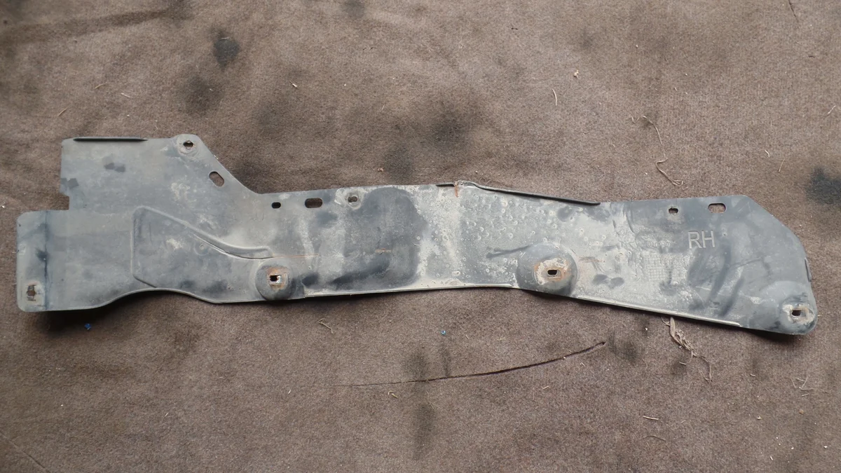 Alapanssari oikea Opel Astra K 39026302