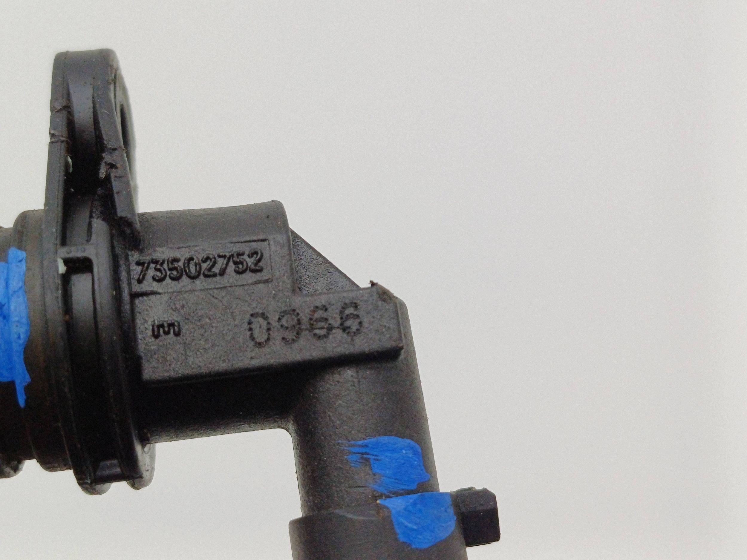 Crankshaft Position Sensor Fiat Punto image 4