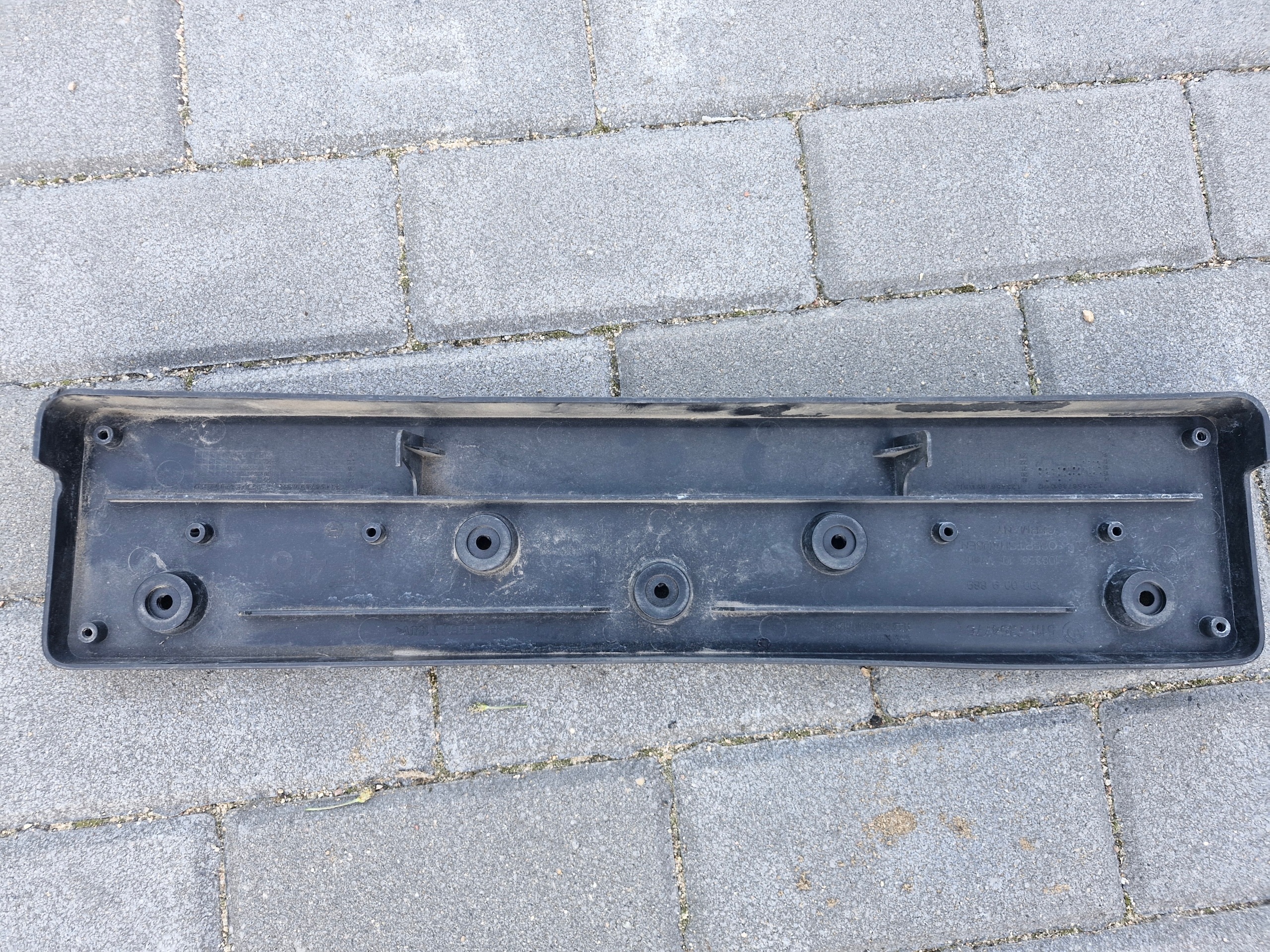 BMW X1 F48 Etulevyn kiinnike Alkuperäinen OEM 511173547766