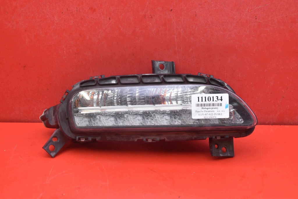 Porsche Panamera 970 Front Right Halogen Headlight image 2