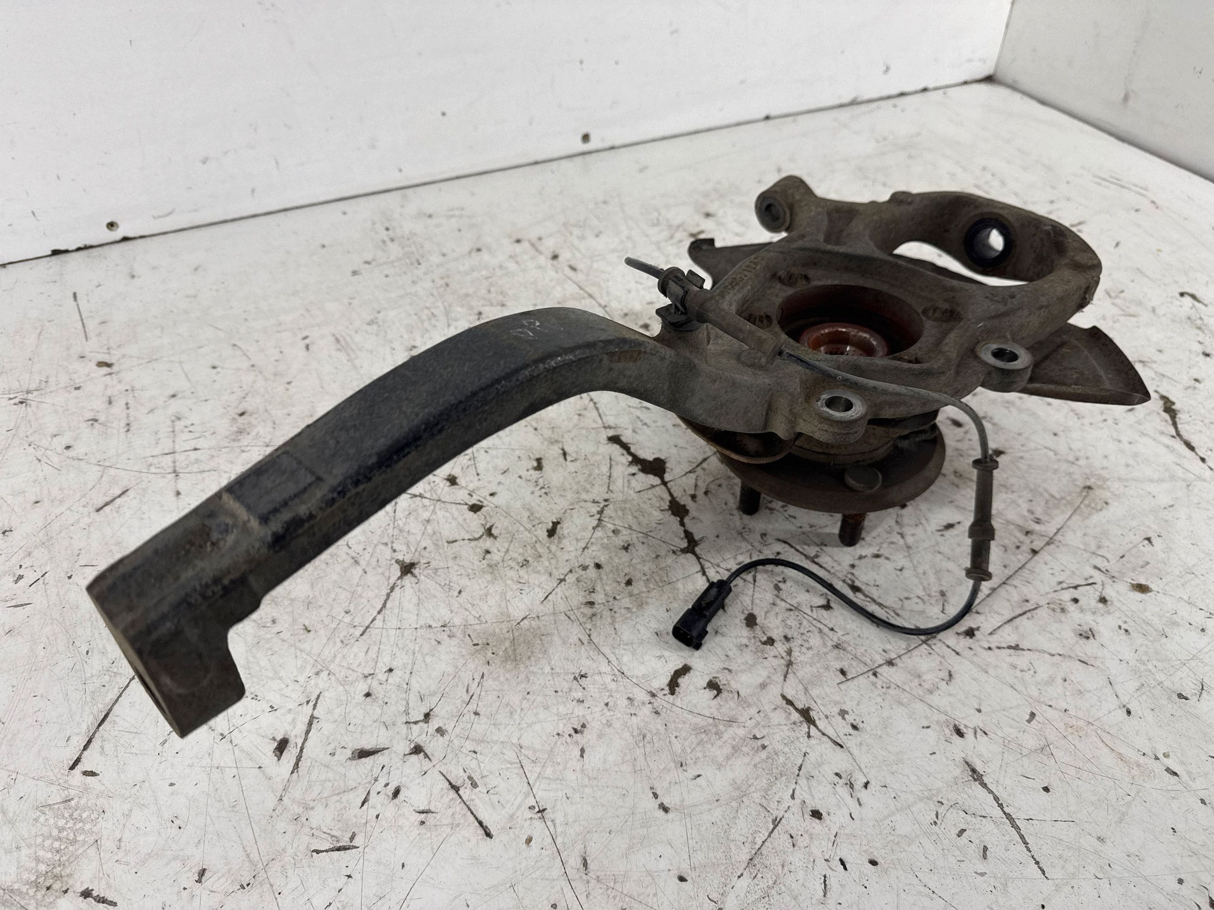 Cubo de Roda Dianteiro Direito Dodge Charger 04895712AD image 6