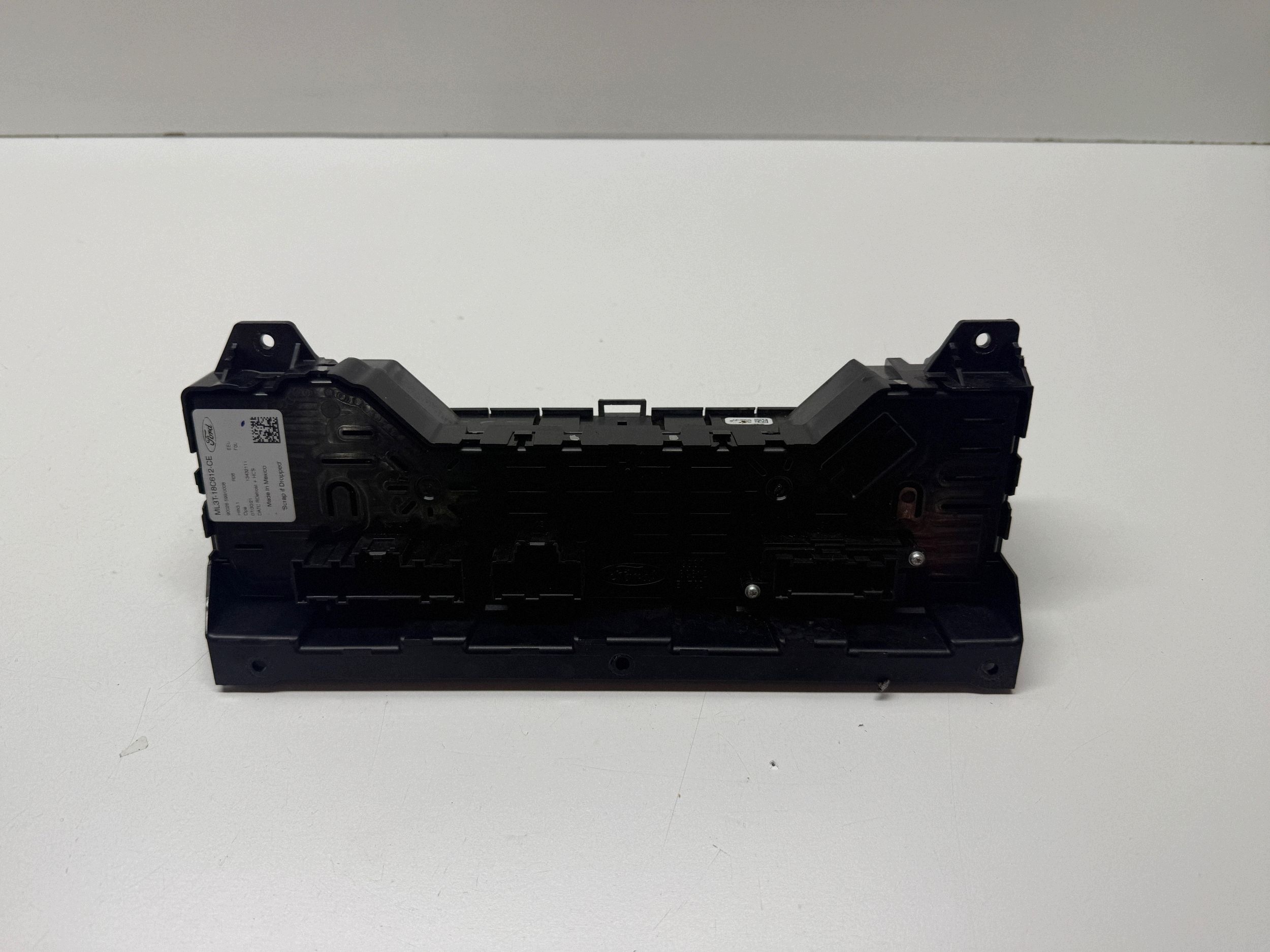 Panel de climatización Ford F150 2019 ML3T18C612CE image 3