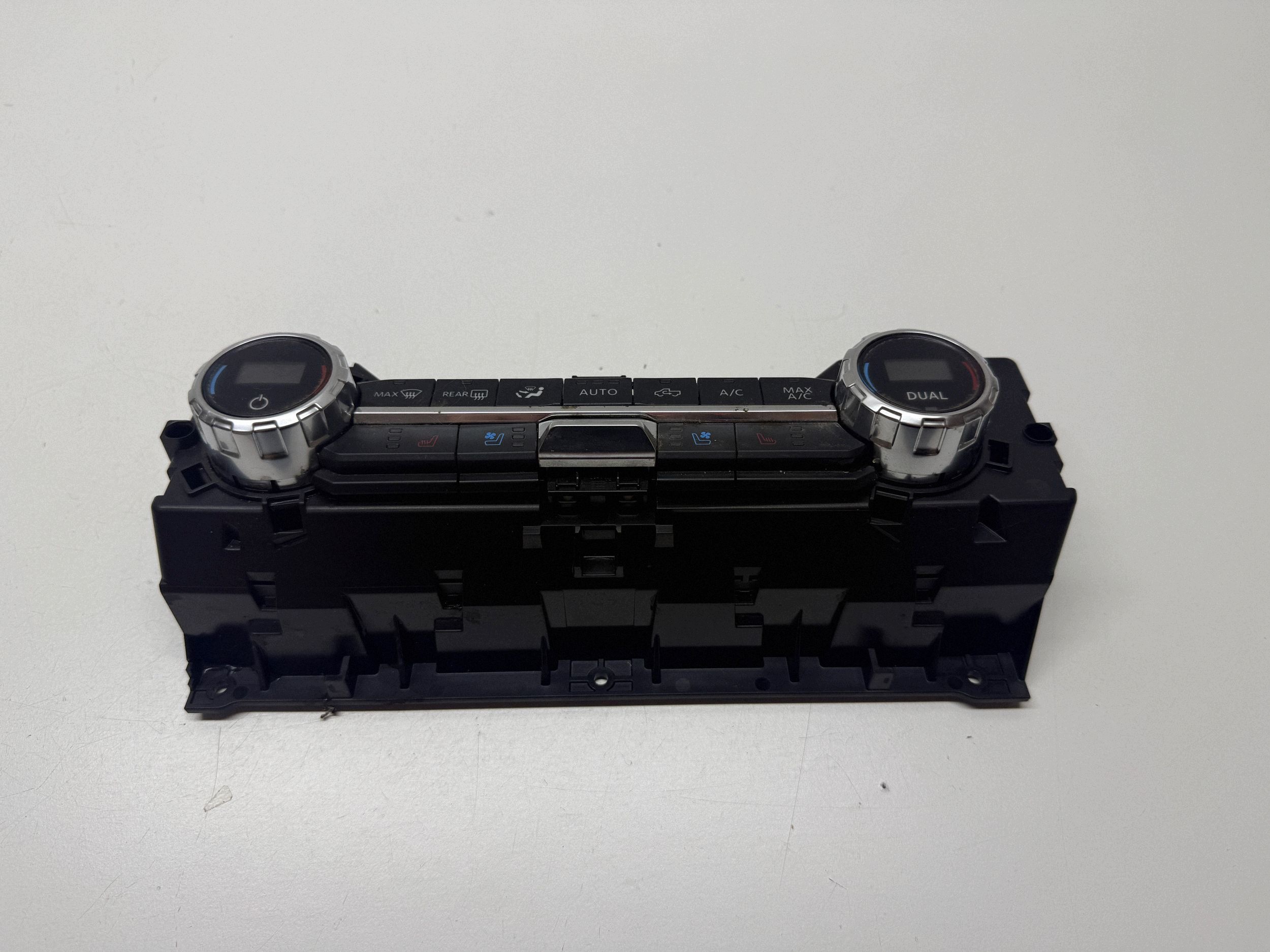 Panel de climatización Ford F150 2019 ML3T18C612CE image 6