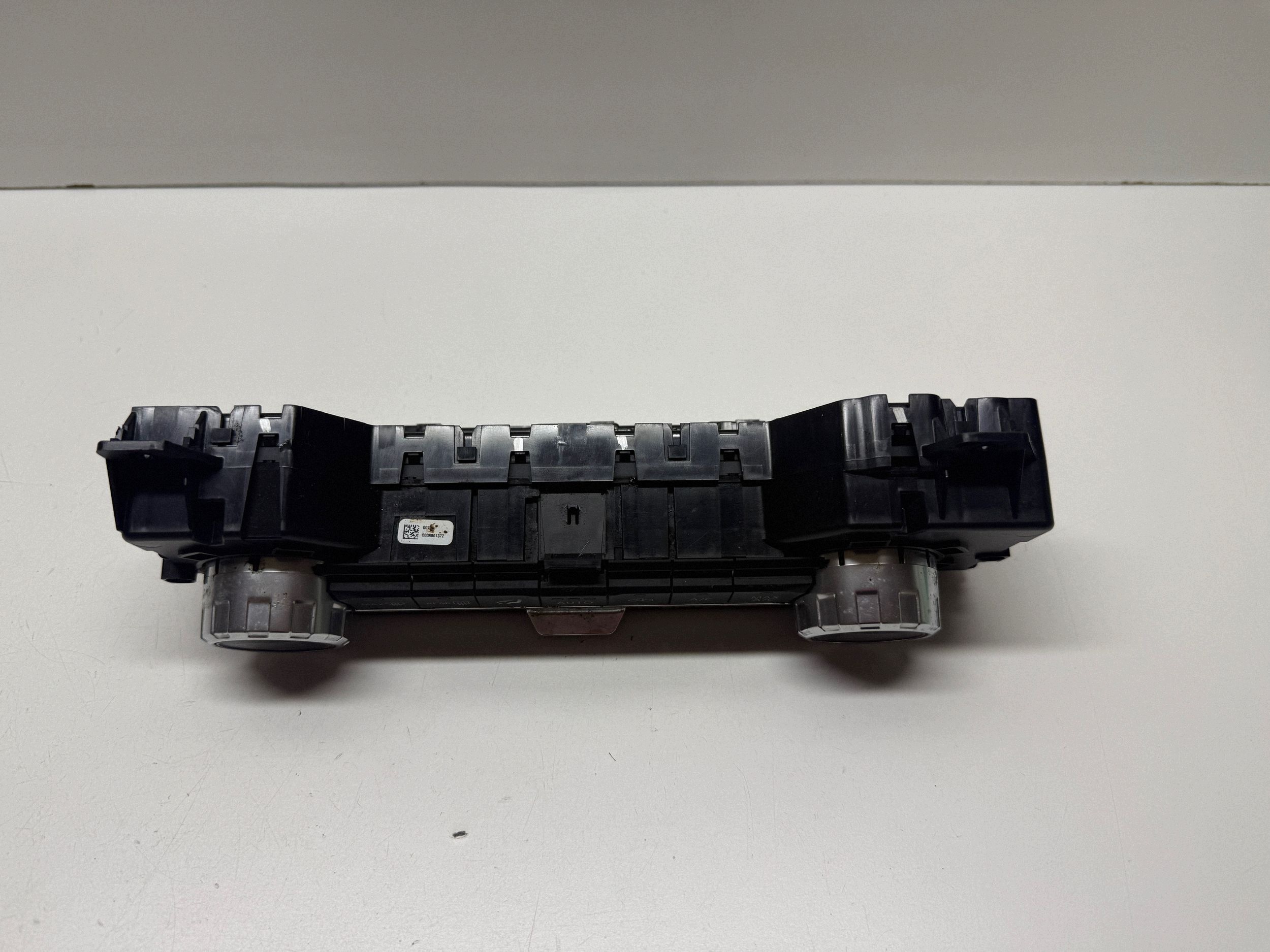 Panel de climatización Ford F150 2019 ML3T18C612CE image 9