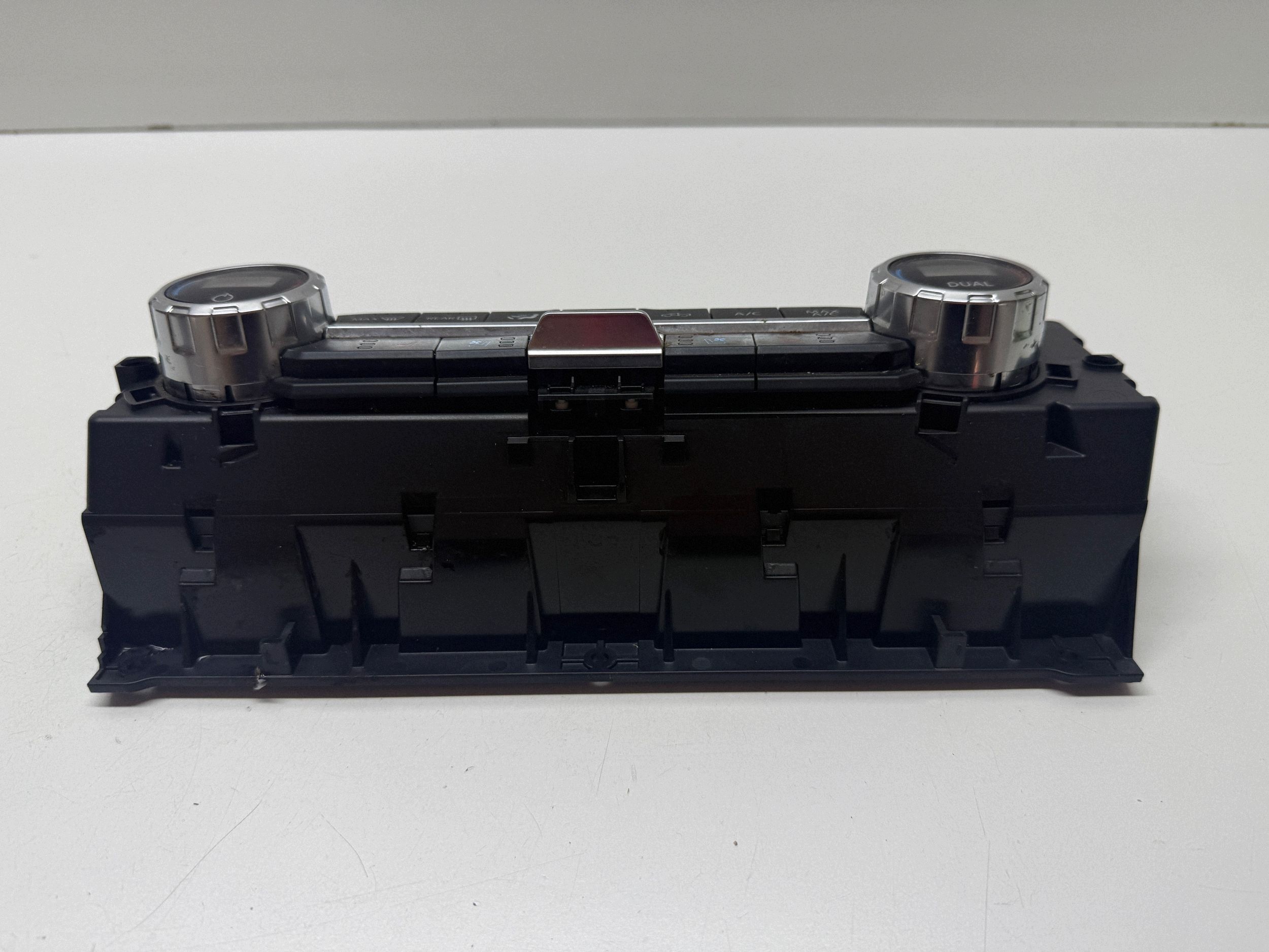 Panel de climatización Ford F150 2019 ML3T18C612CE image 10