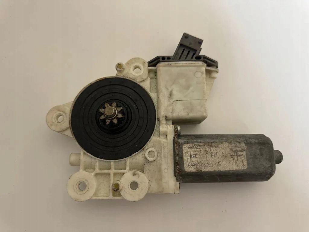 Fensterheber-Motor vorne links Toyota Avensis T25 994023 image 2