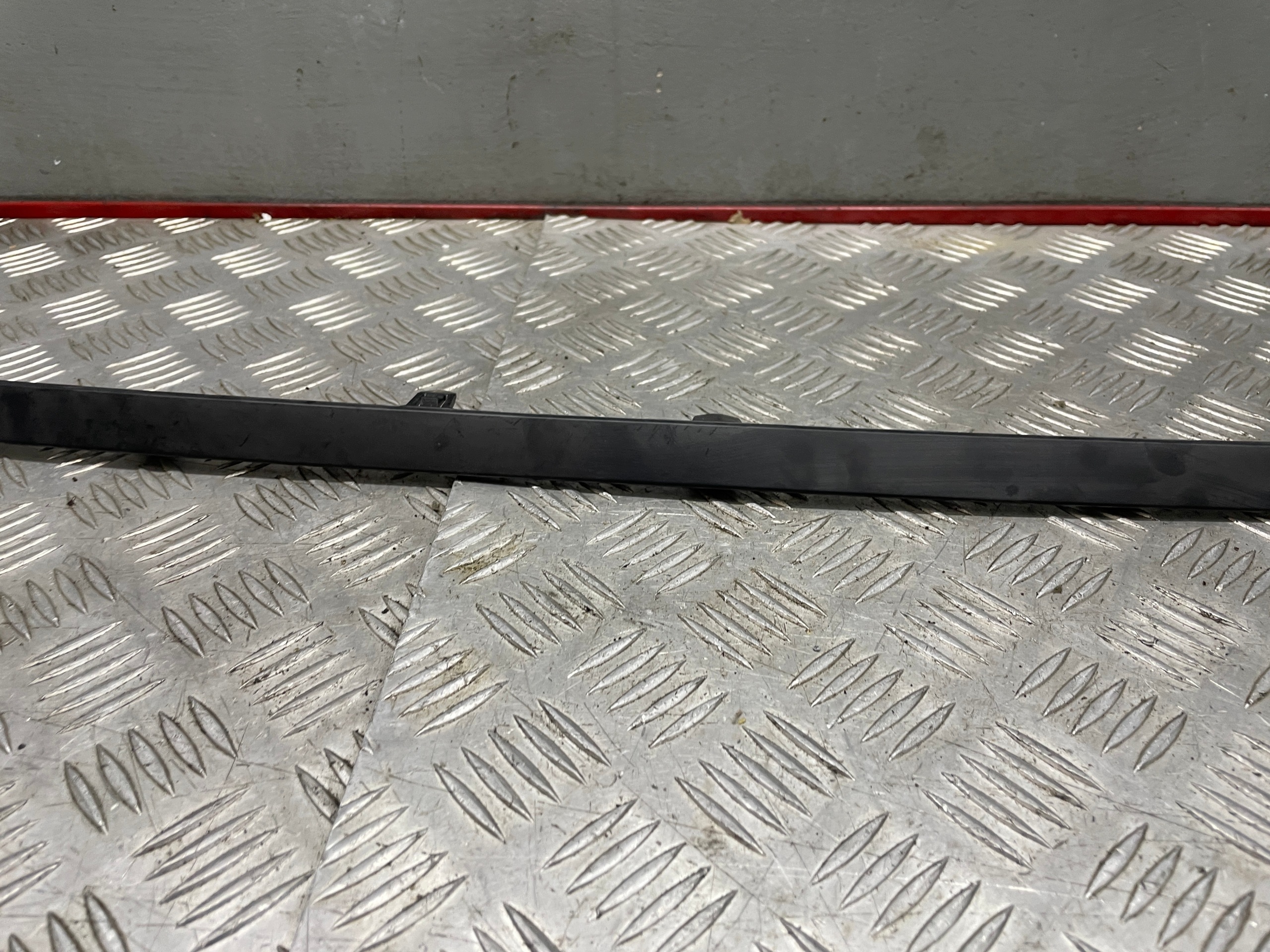 Heckspoiler-Lippe Toyota Avensis T27 270 OEM 5642563256525 image 3